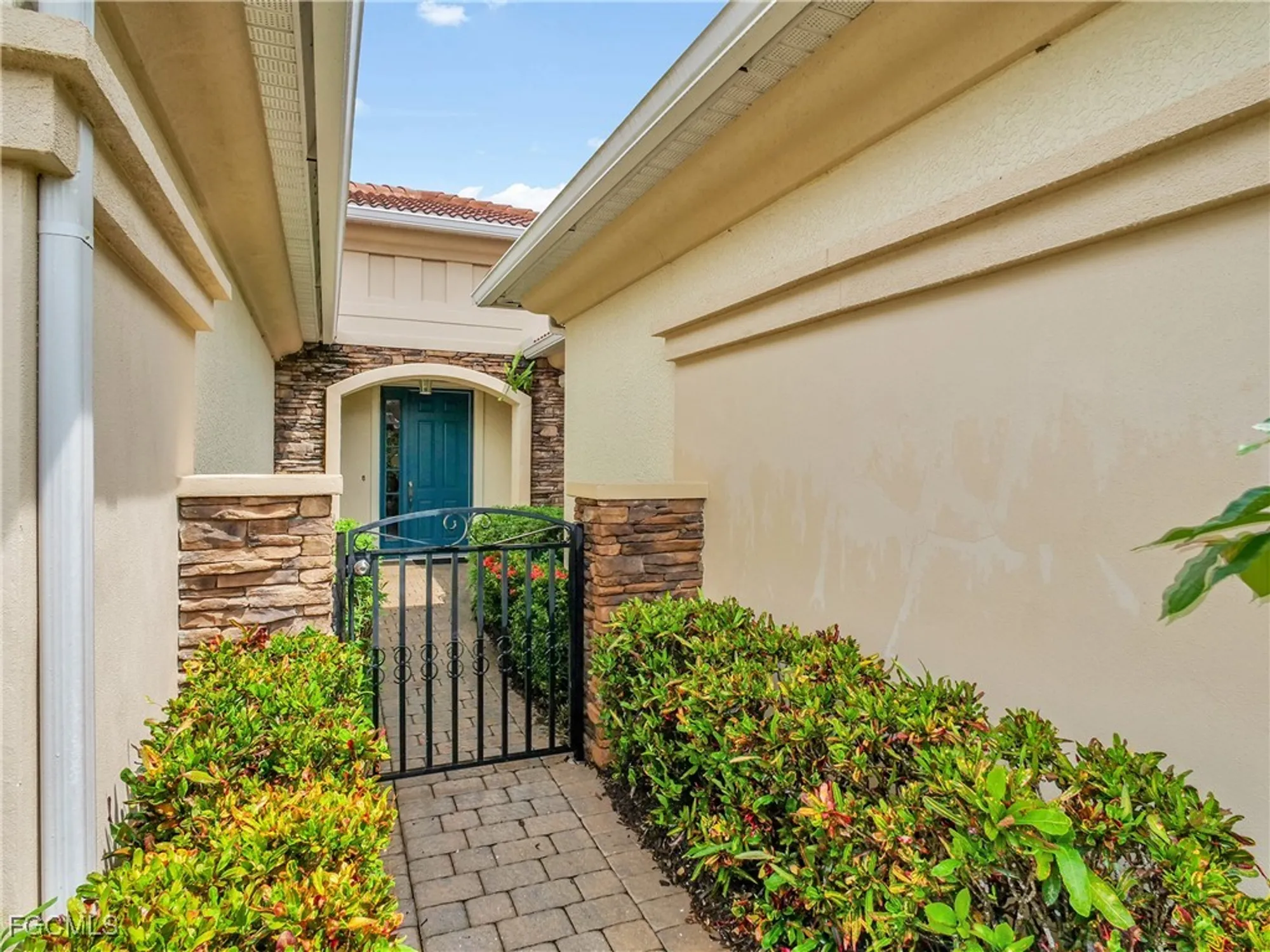 Property Slideshow image 3 of 46 | 10539 bellagio dr, Fort Myers, FL, 33913
