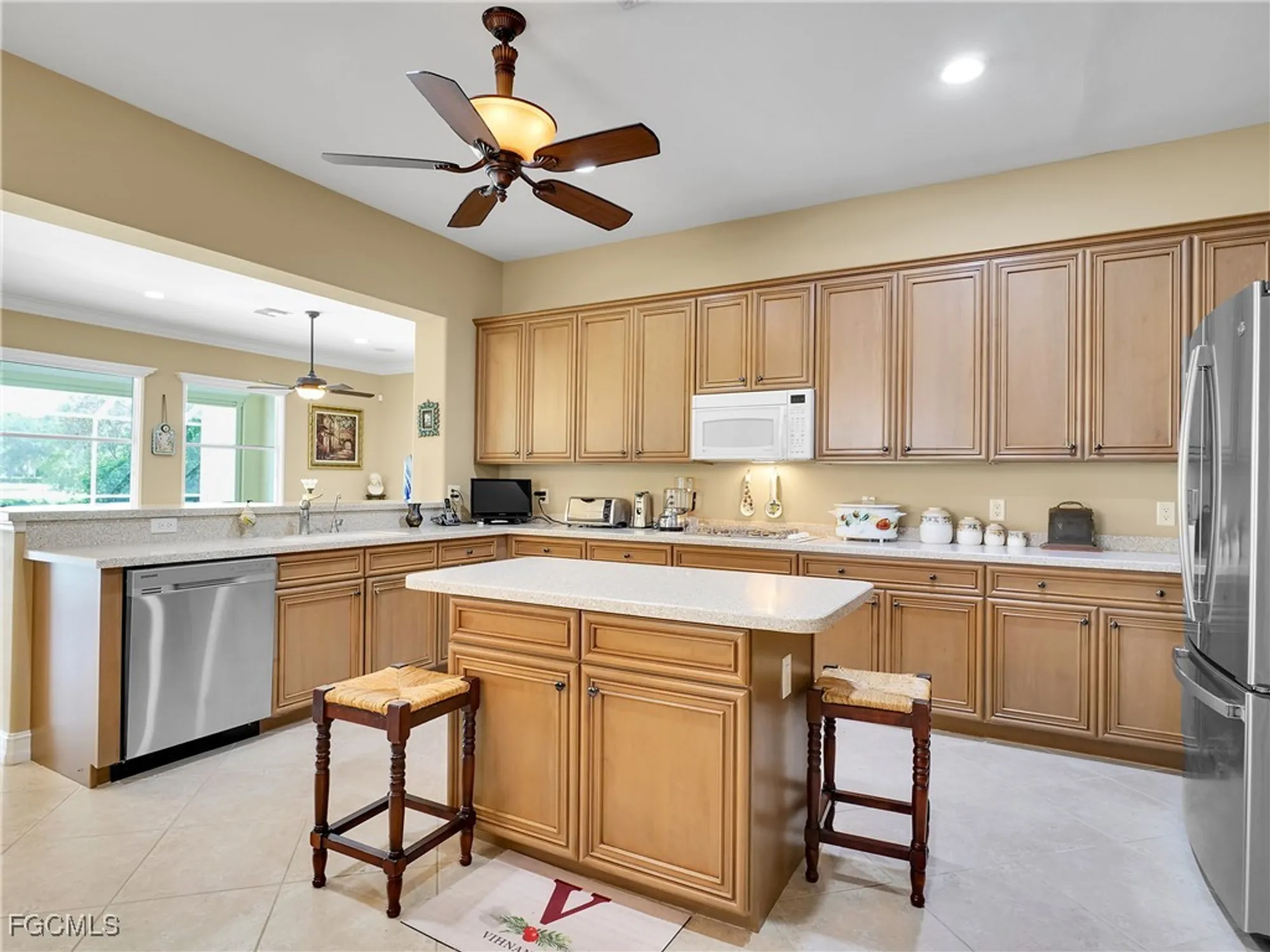 Property Slideshow image 8 of 46 | 10539 bellagio dr, Fort Myers, FL, 33913