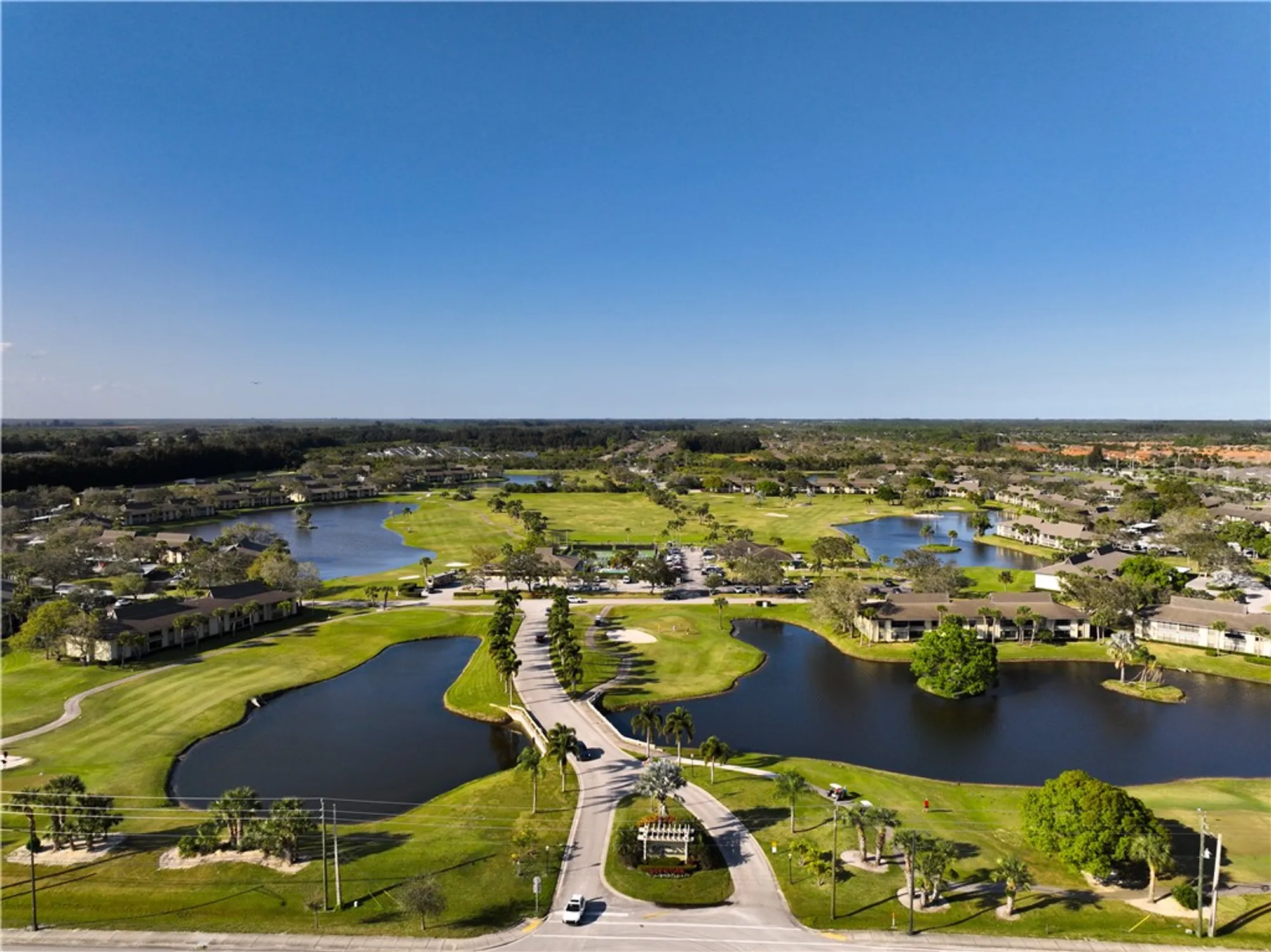 Property Slideshow image 34 of 35 | 9 plantation dr 201, Vero Beach, FL, 32966