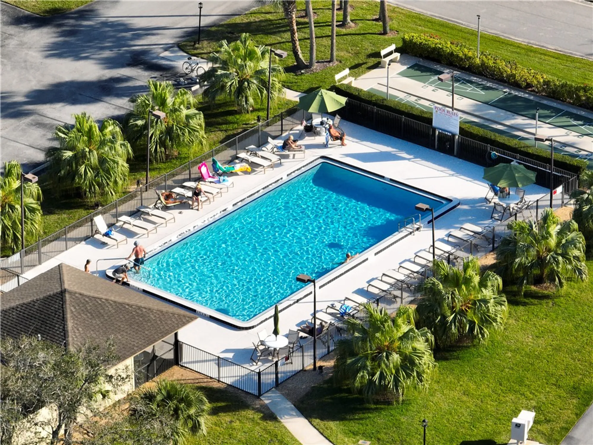 Property Slideshow image 5 of 35 | 9 plantation dr 201, Vero Beach, FL, 32966