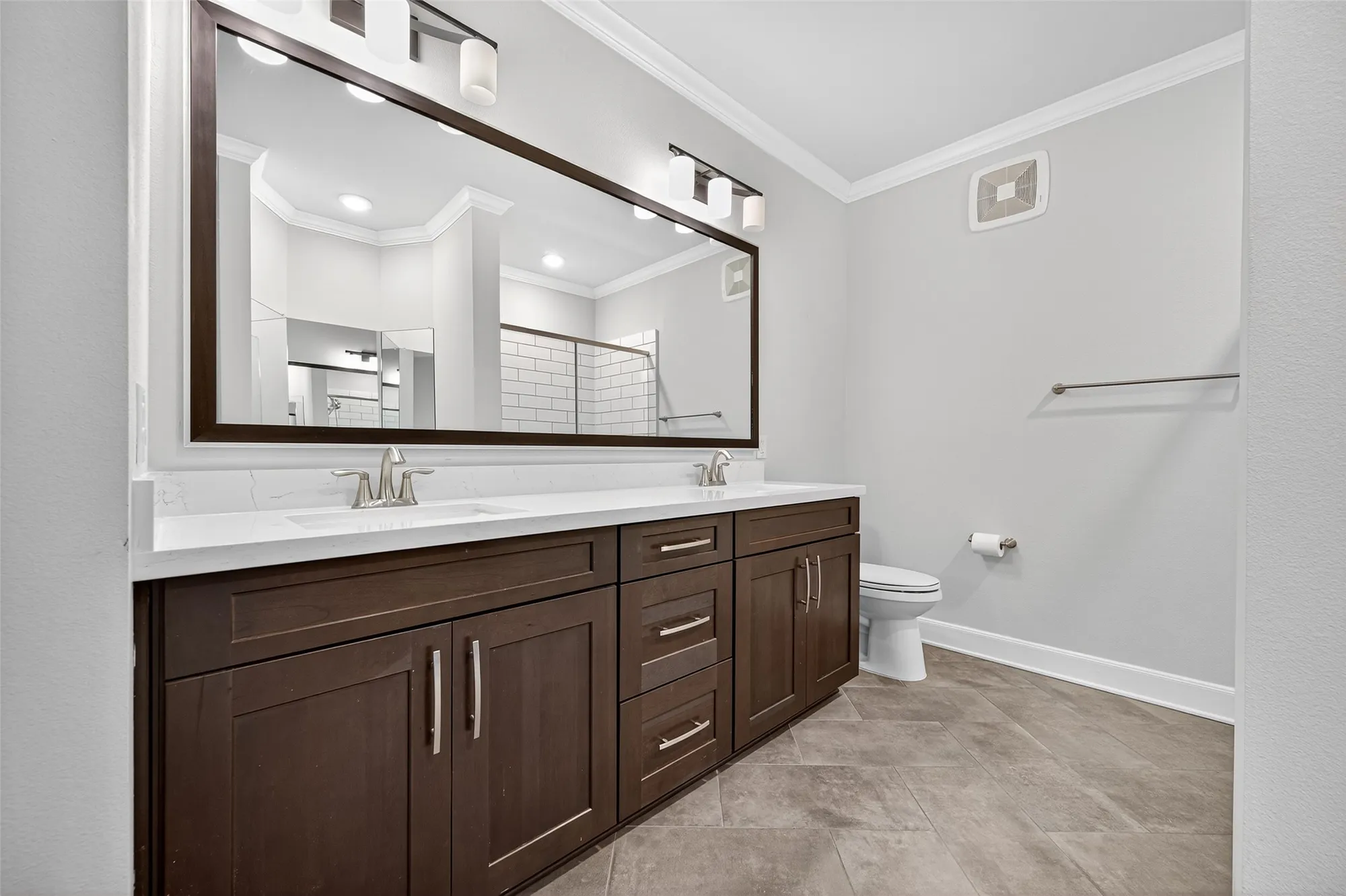 Property Slideshow image 19 of 37 | 6804 westview dr apt 1207, Houston, TX, 77055