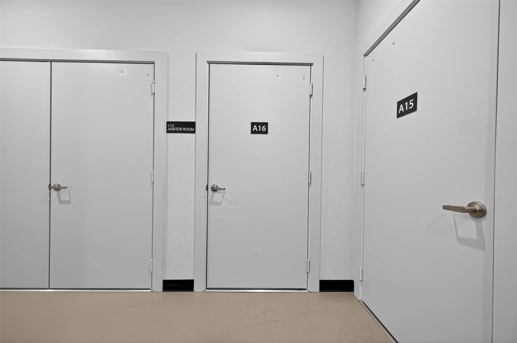 Property Slideshow image 7 of 36 | 6804 westview dr apt 1207, Houston, TX, 77055