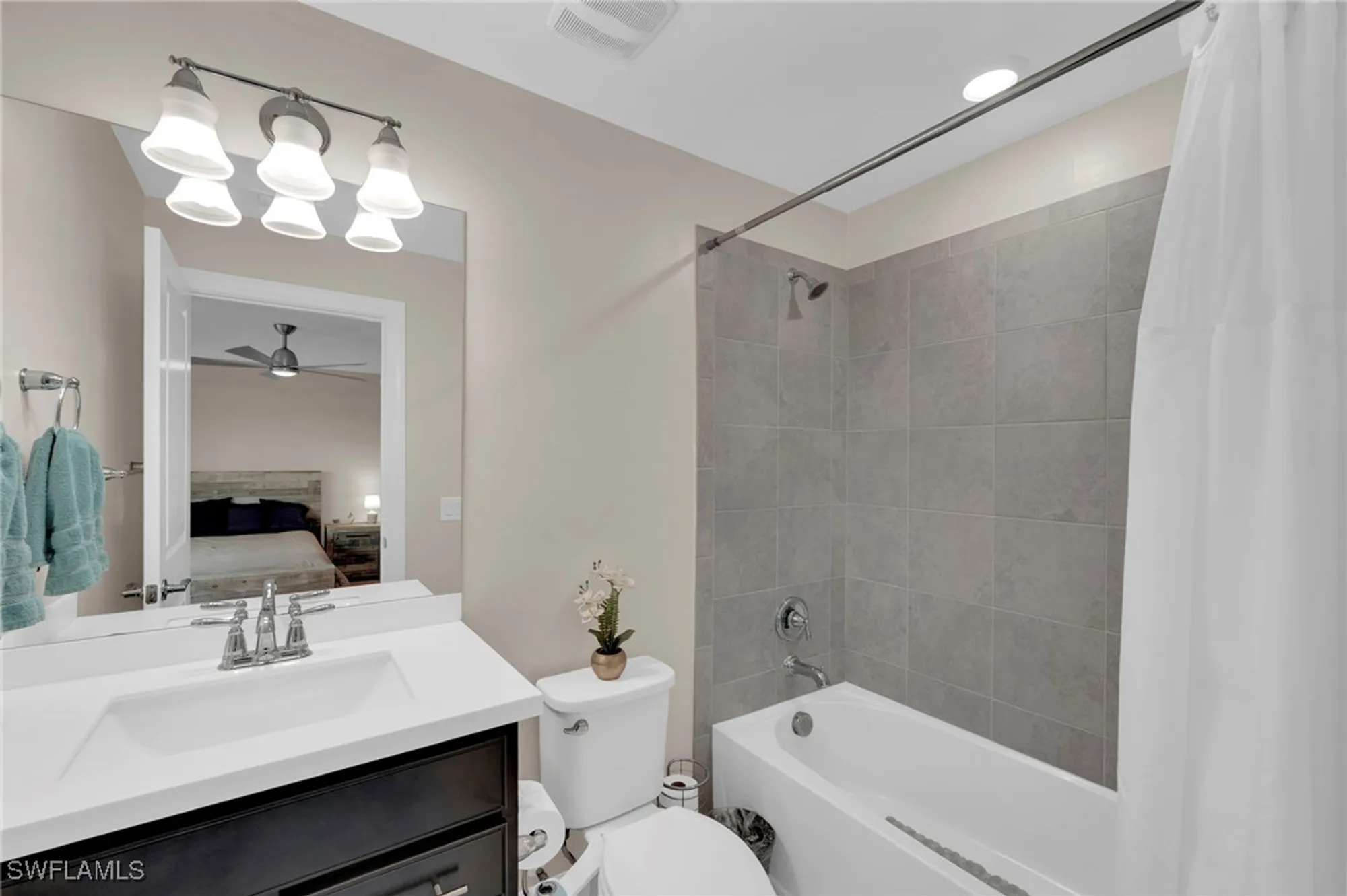 Property Slideshow image 24 of 47 | 19607 beechcrest pl, Estero, FL, 33928