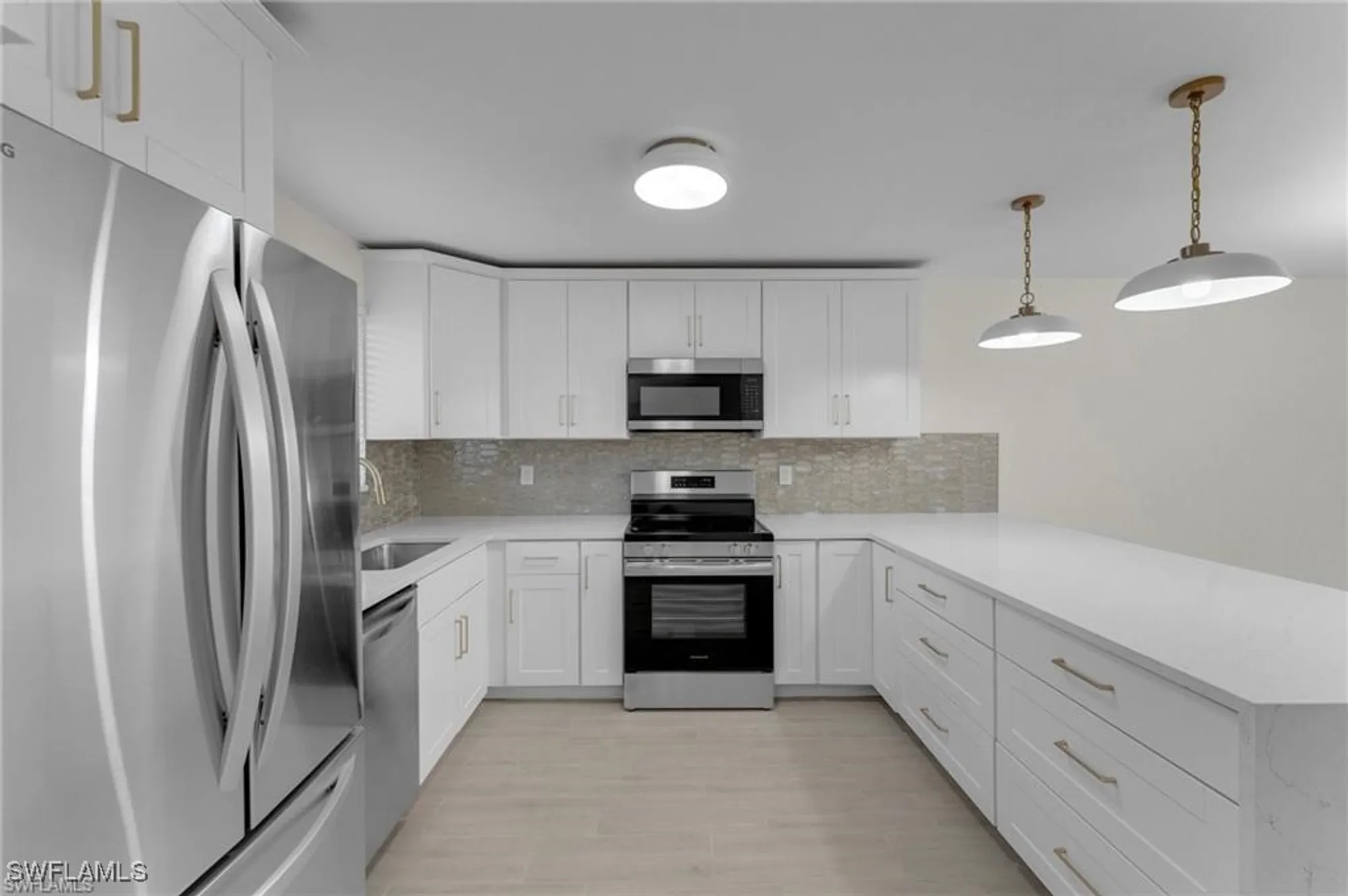 Property Slideshow image 5 of 16 | 13130 white marsh ln 103, Fort Myers, FL, 33912