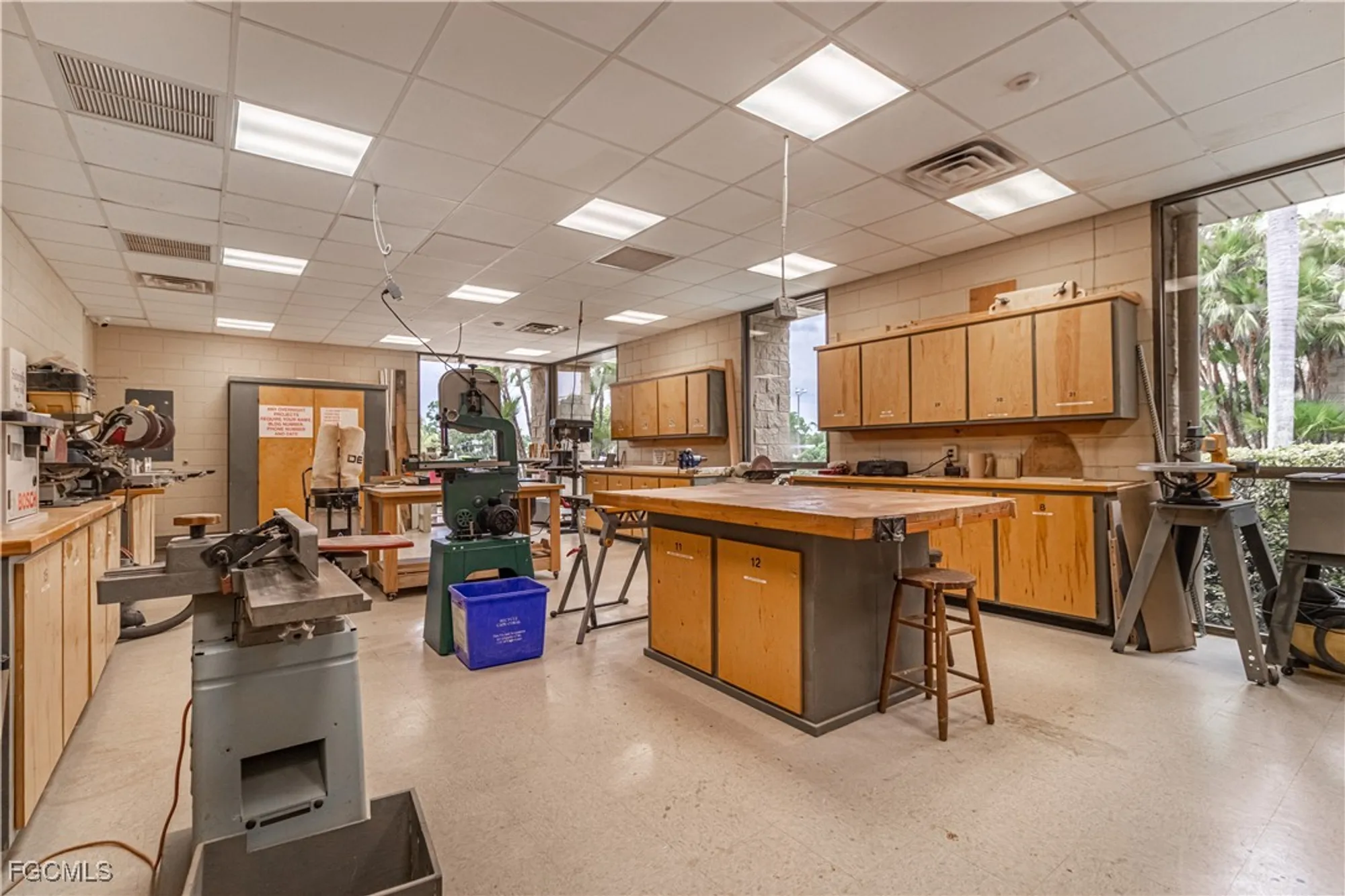 Property Slideshow image 28 of 37 | 6102 augusta dr 315, Fort Myers, FL, 33907