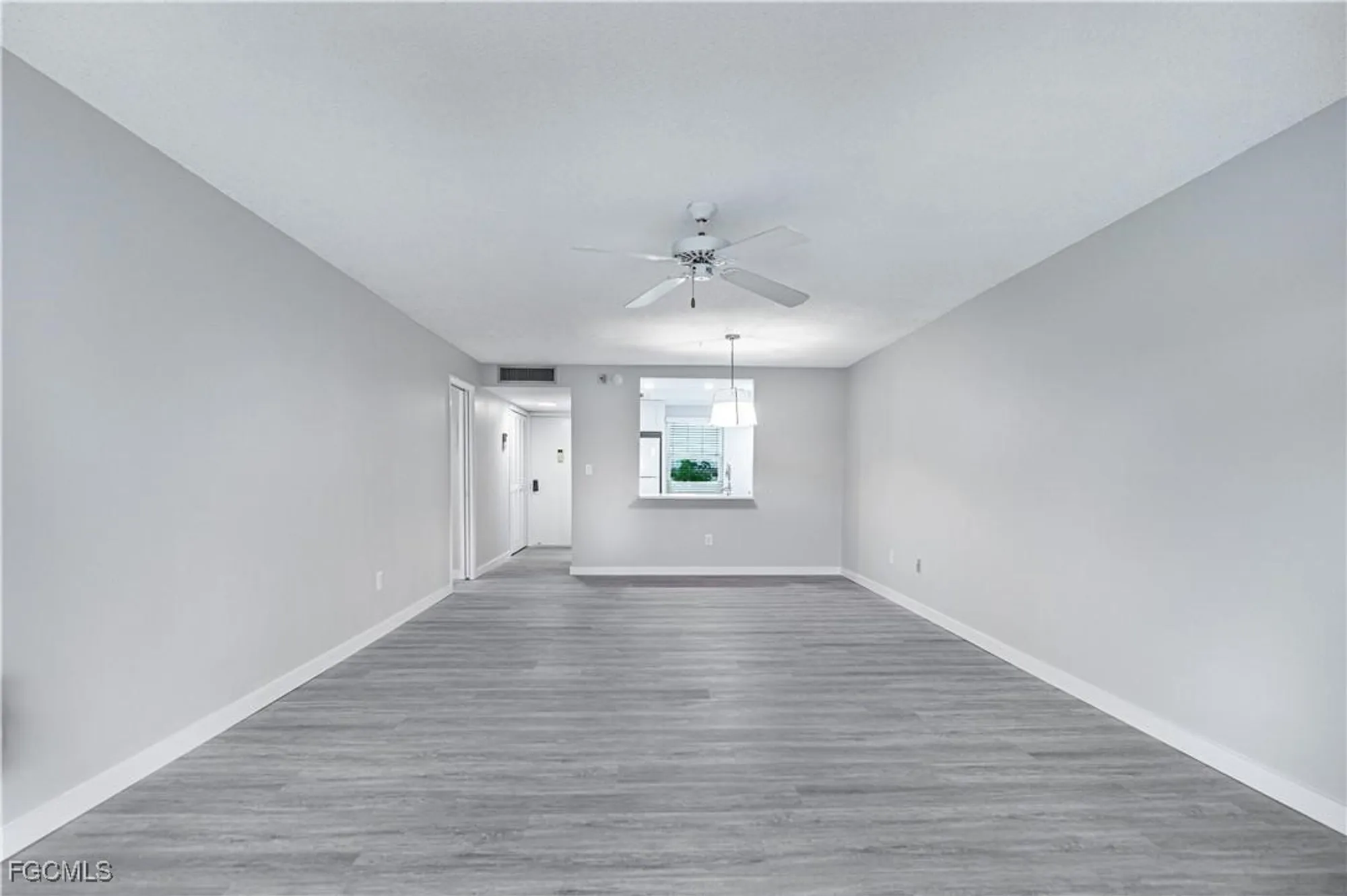 Property Slideshow image 6 of 37 | 6102 augusta dr 315, Fort Myers, FL, 33907