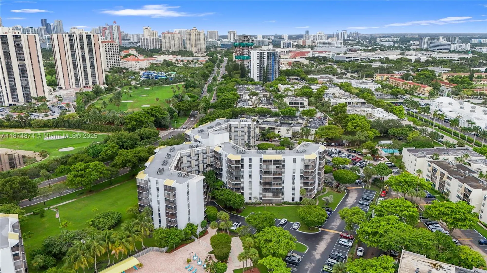 Property Slideshow image 29 of 32 | 20400 w country club dr 416, Aventura, FL, 33180