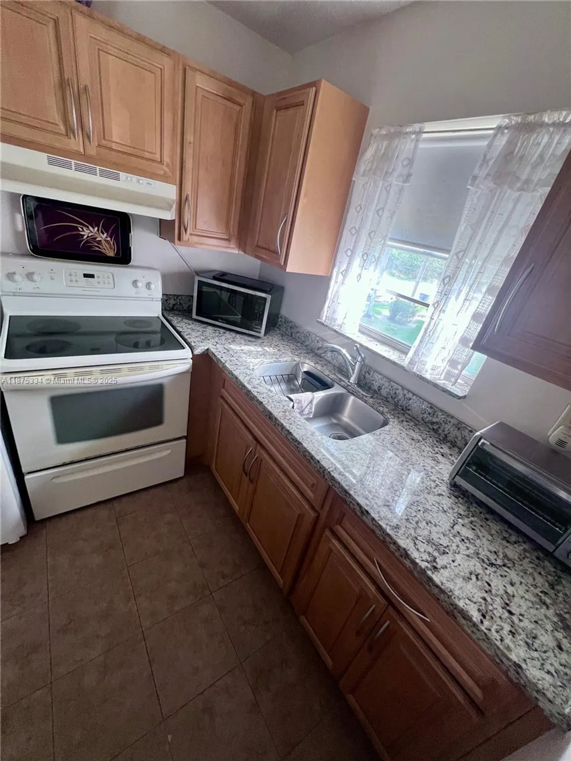 Property Slideshow image 17 of 29 | 418 sheffield q # 418, West Palm Beach, FL, 33417