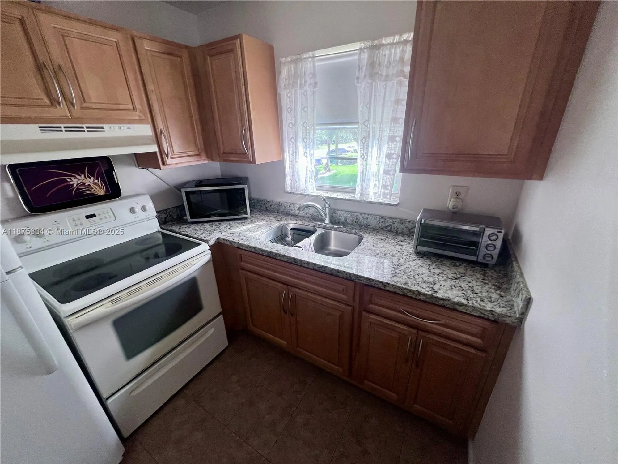 Property Slideshow image 18 of 29 | 418 sheffield q # 418, West Palm Beach, FL, 33417