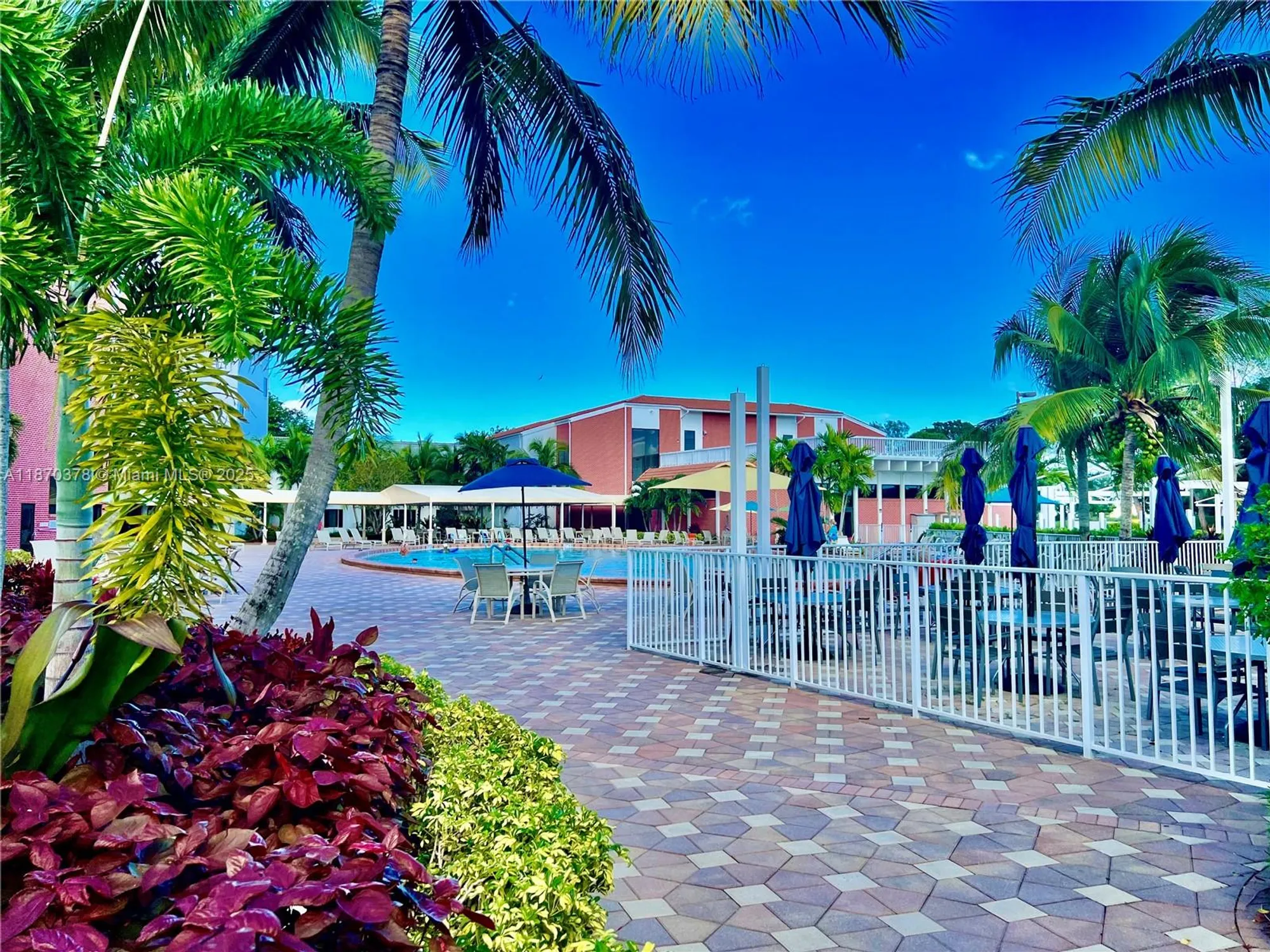 Property Slideshow image 29 of 44 | 2001 ventnor g # 2001, Deerfield Beach, FL, 33442