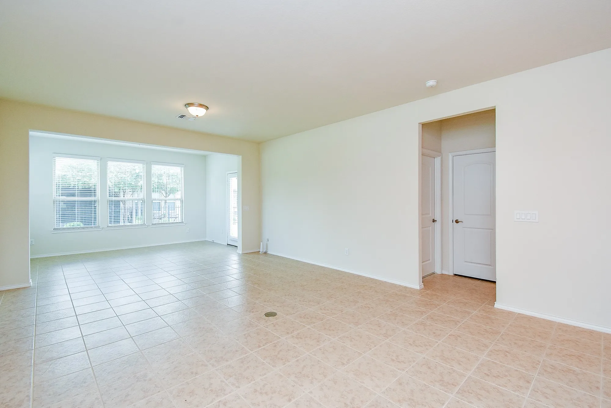 Property Slideshow image 11 of 25 | 3210 cocoplum way, Richmond, TX, 77469