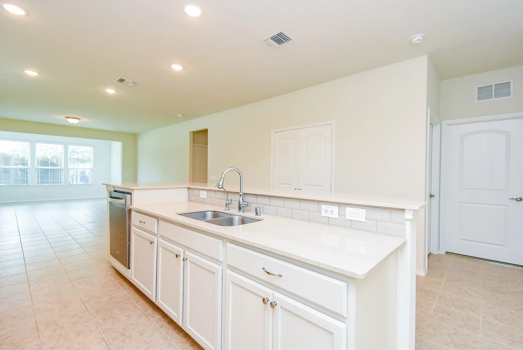 Property Slideshow image 9 of 25 | 3210 cocoplum way, Richmond, TX, 77469