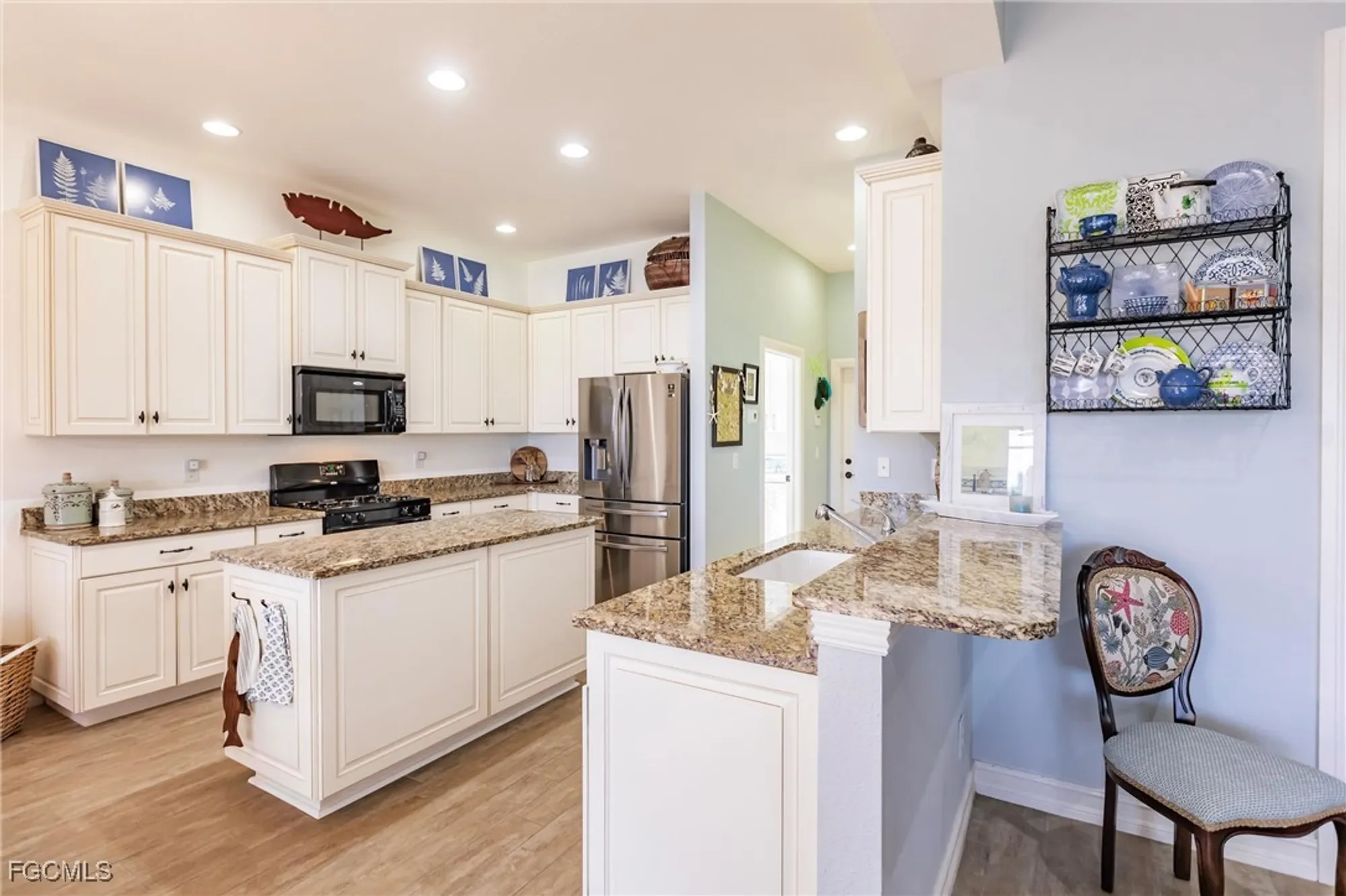 Property Slideshow image 10 of 50 | 13405 citrus creek ct, Fort Myers, FL, 33905