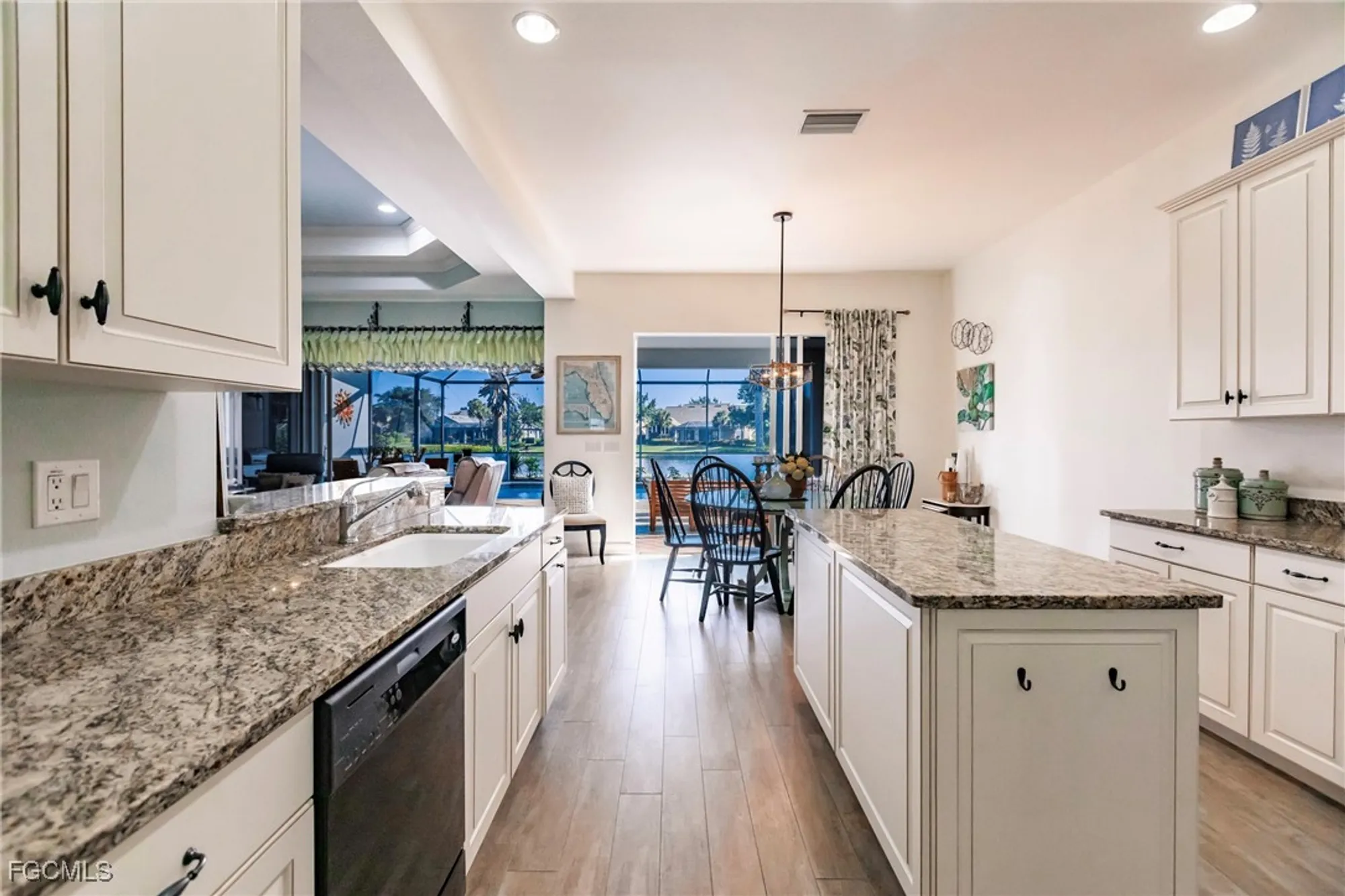 Property Slideshow image 13 of 50 | 13405 citrus creek ct, Fort Myers, FL, 33905