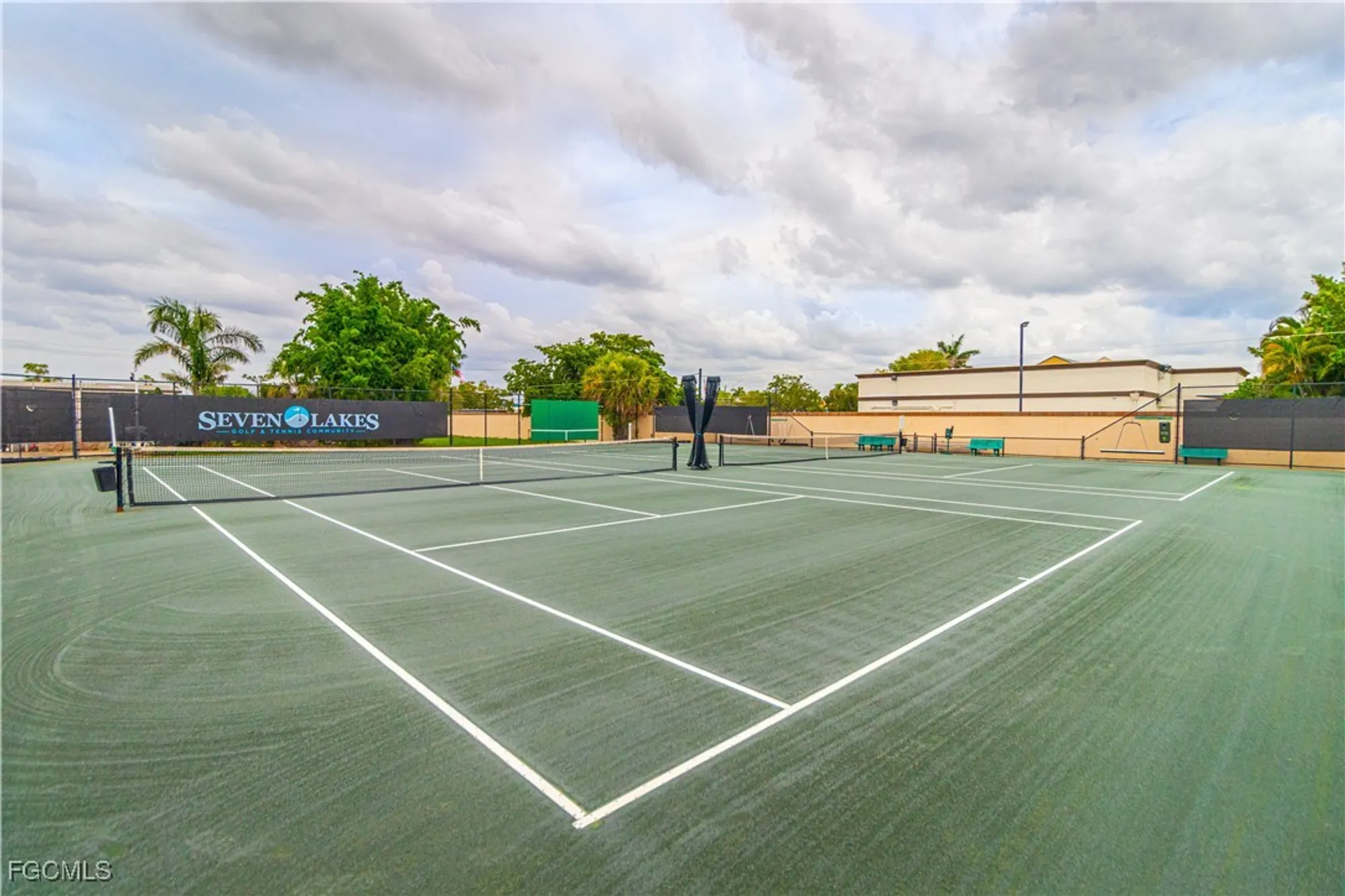 Property Slideshow image 15 of 36 | 7410 lake breeze dr 208, Fort Myers, FL, 33907