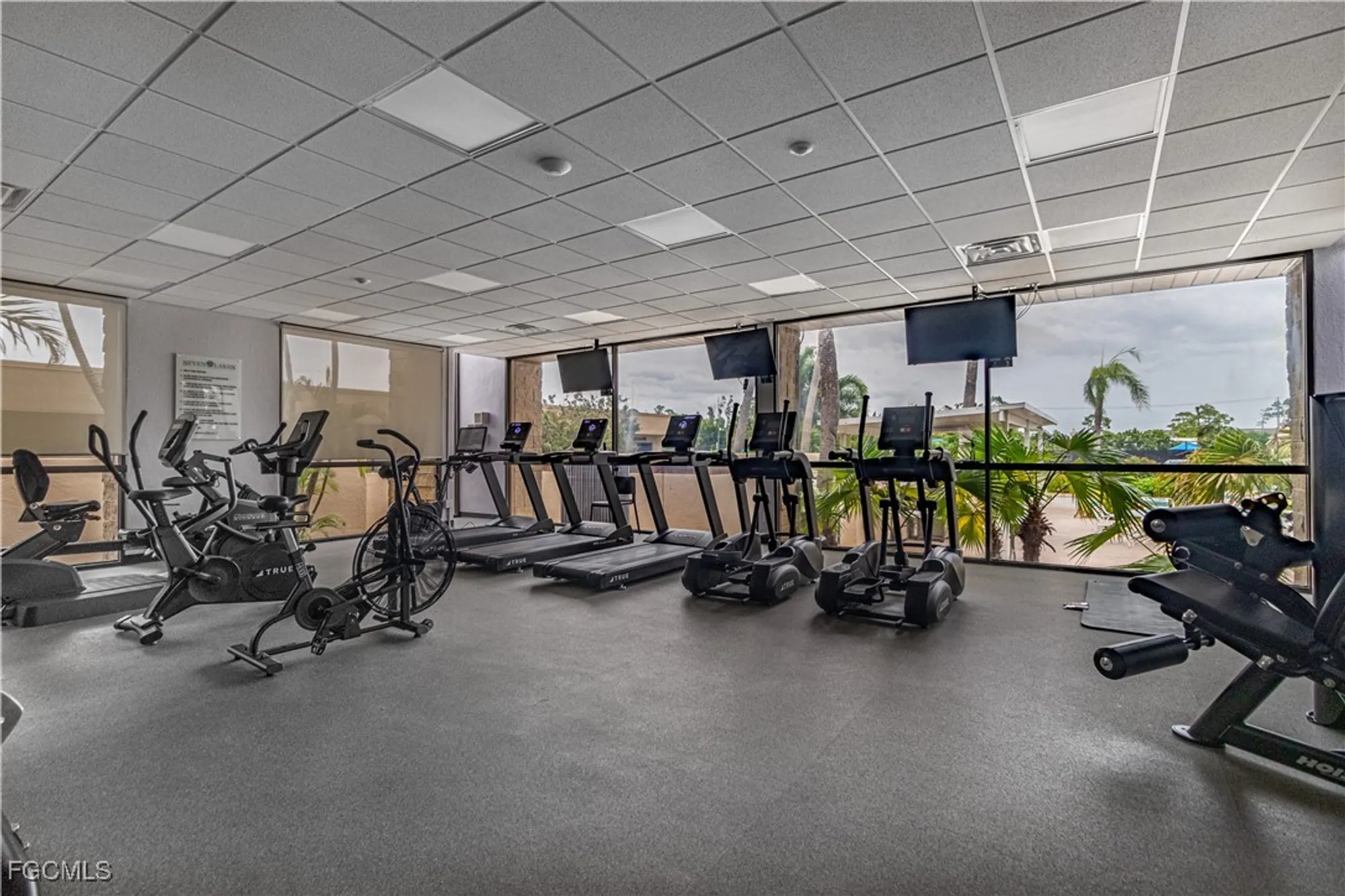 Property Slideshow image 22 of 36 | 7410 lake breeze dr 208, Fort Myers, FL, 33907