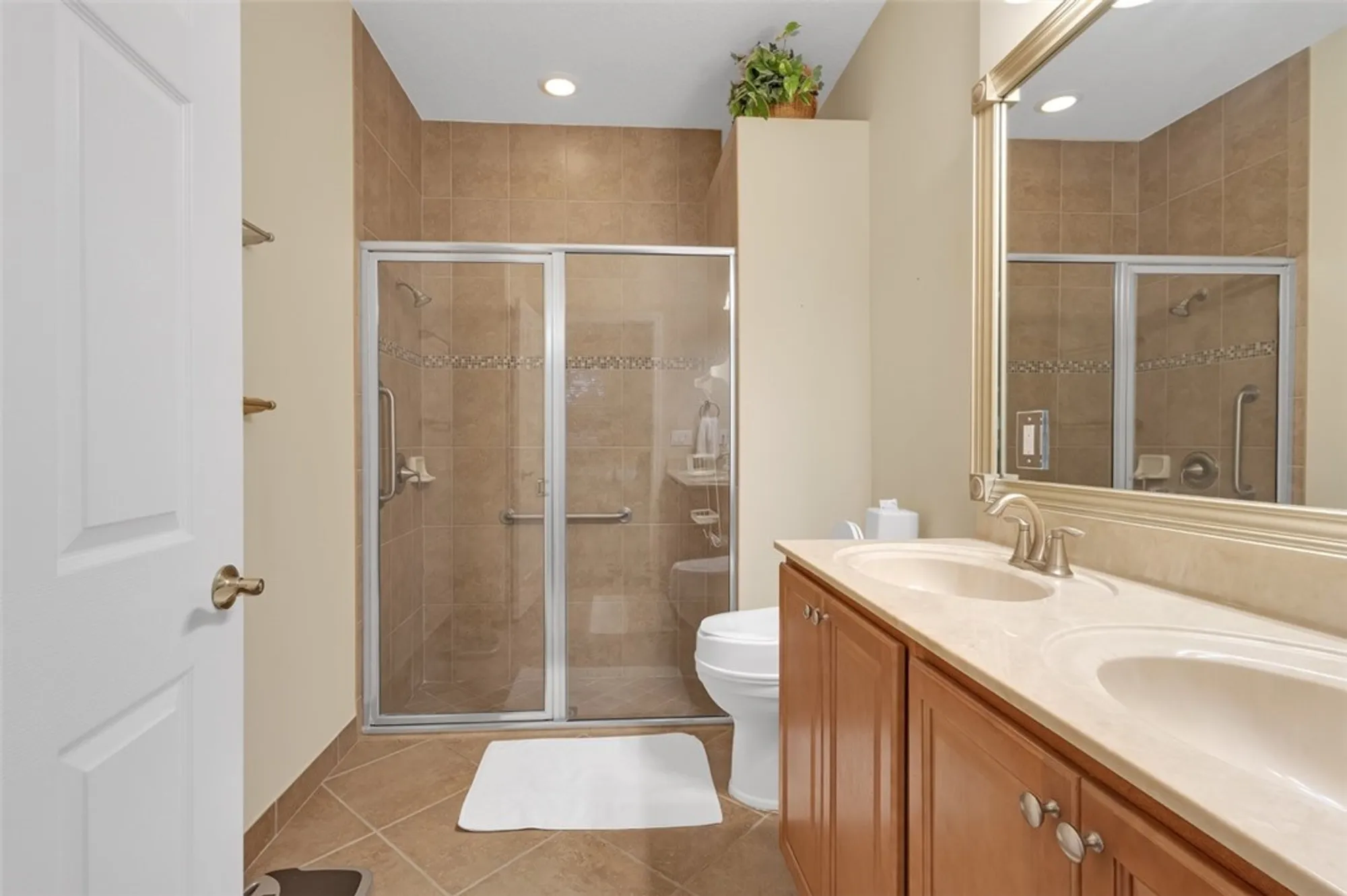 Property Slideshow image 18 of 36 | 6315 oxford cir unit 103c, Vero Beach, FL, 32966