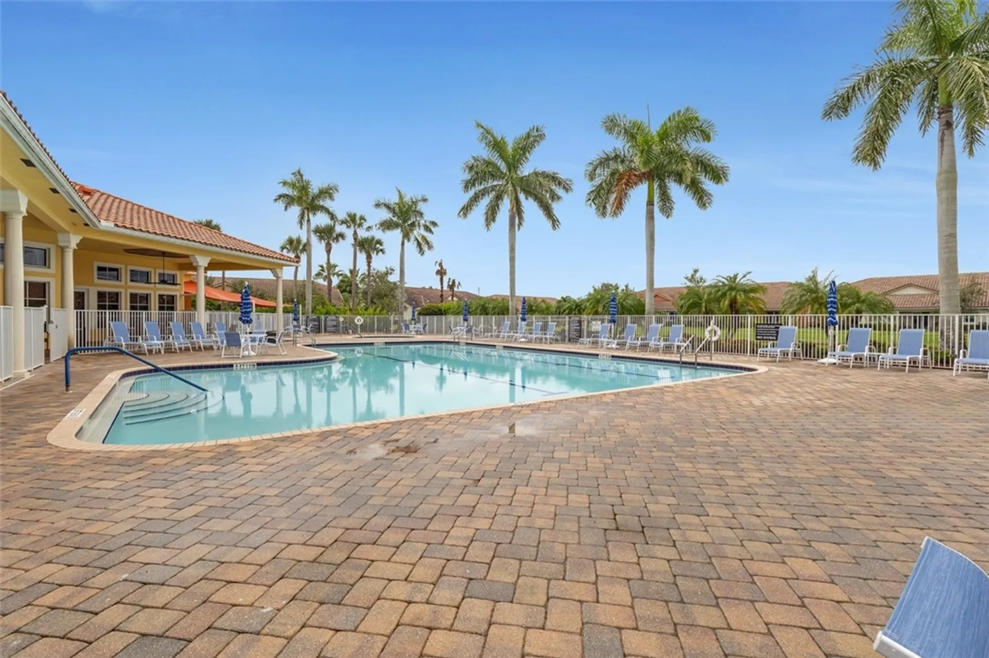Property Slideshow image 27 of 36 | 6315 oxford cir unit 103c, Vero Beach, FL, 32966
