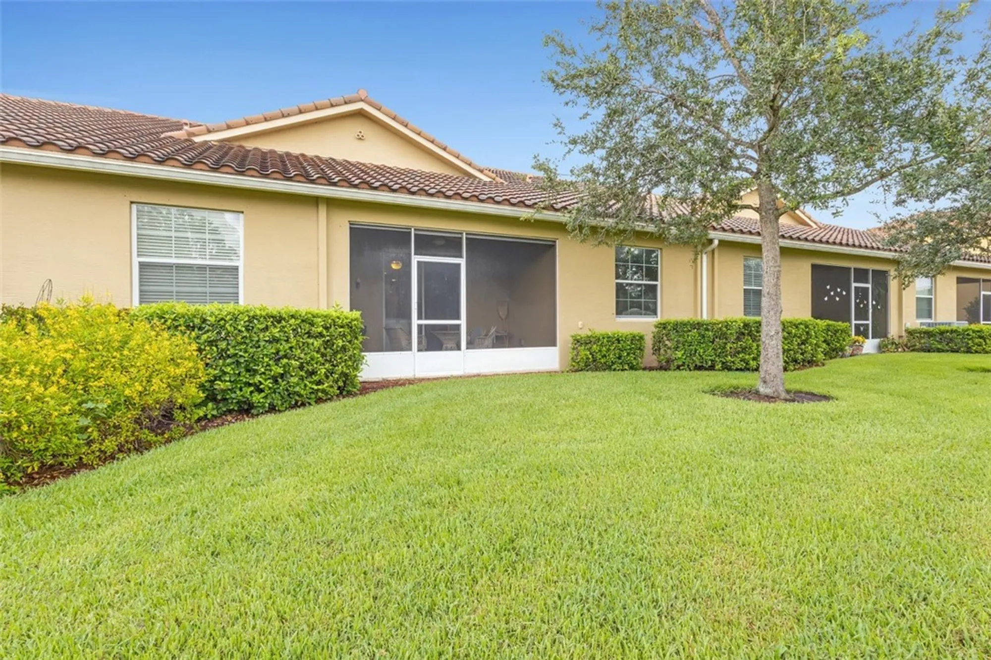Property Slideshow image 23 of 36 | 6315 oxford cir unit 103c, Vero Beach, FL, 32966