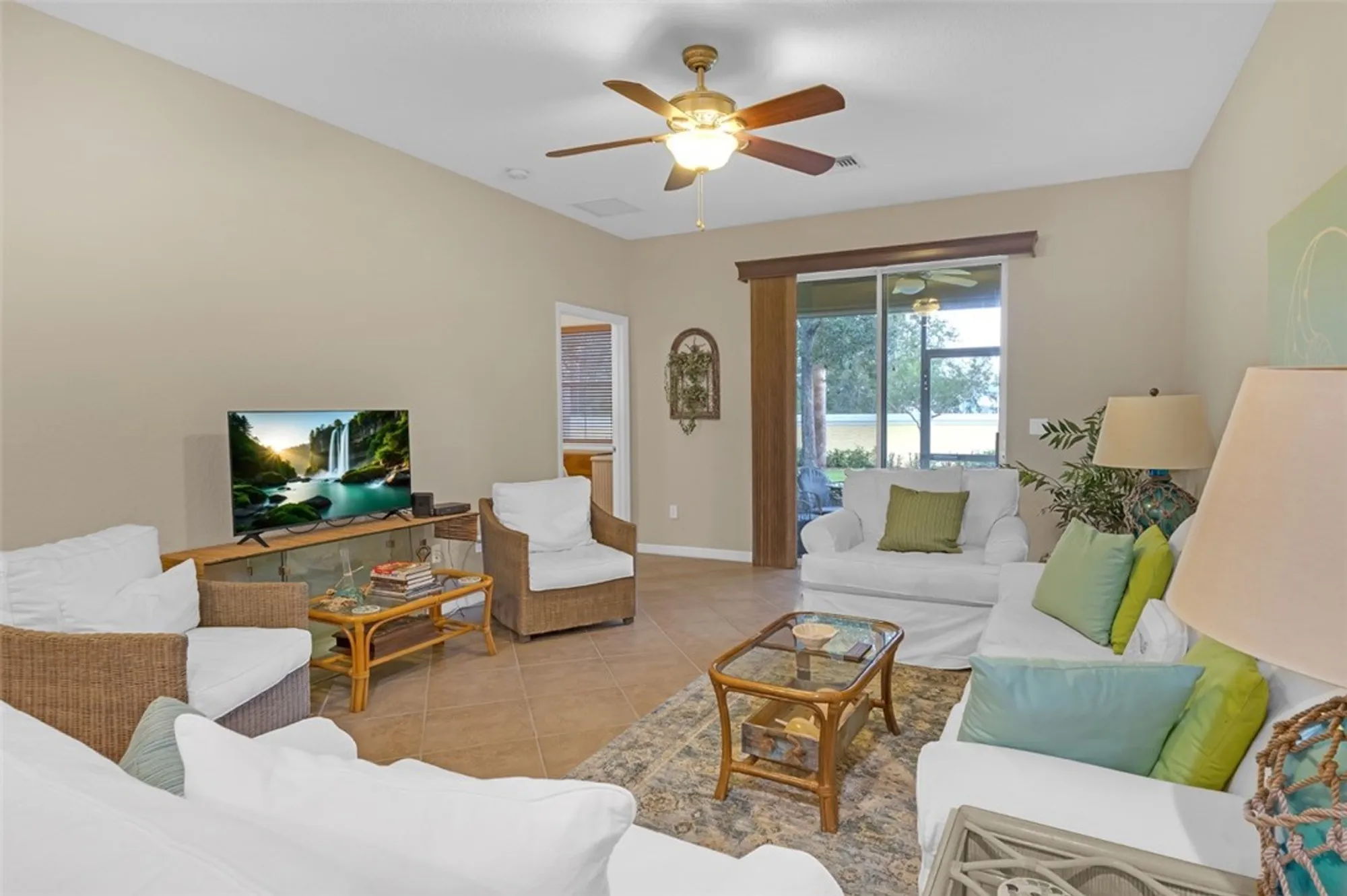 Property Slideshow image 5 of 36 | 6315 oxford cir unit 103c, Vero Beach, FL, 32966