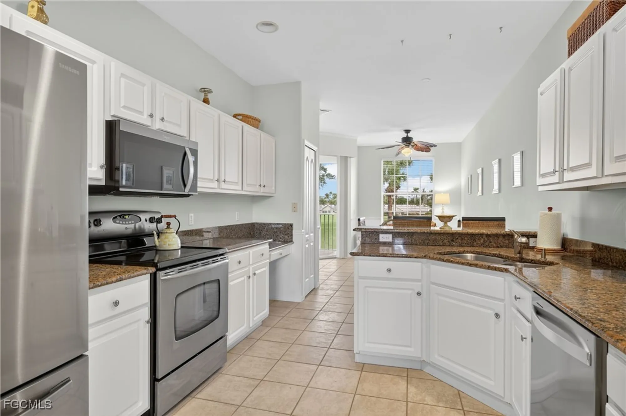 Property Slideshow image 10 of 47 | 15060 tamarind cay ct 805, Fort Myers, FL, 33908