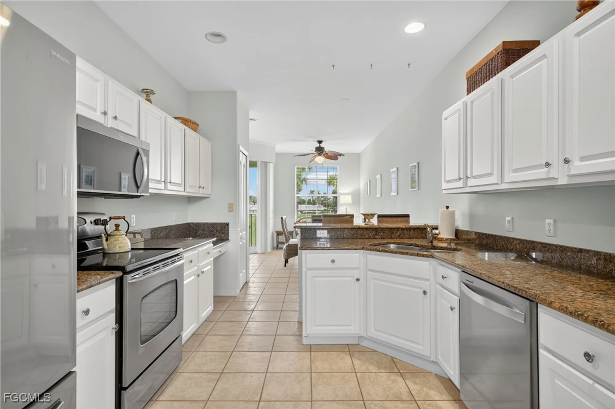 Property Slideshow image 9 of 47 | 15060 tamarind cay ct 805, Fort Myers, FL, 33908