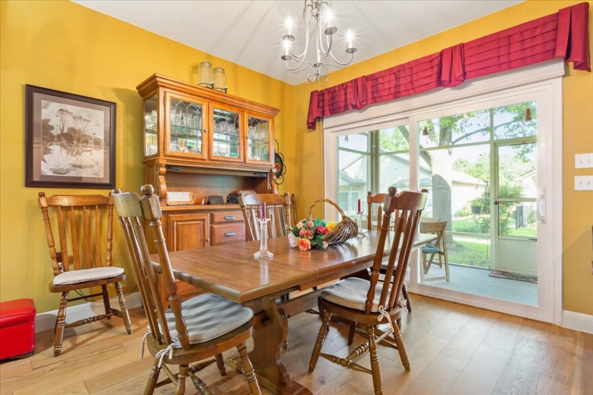 Property Slideshow image 10 of 21 | 104 lynn cv, Georgetown, TX, 78633