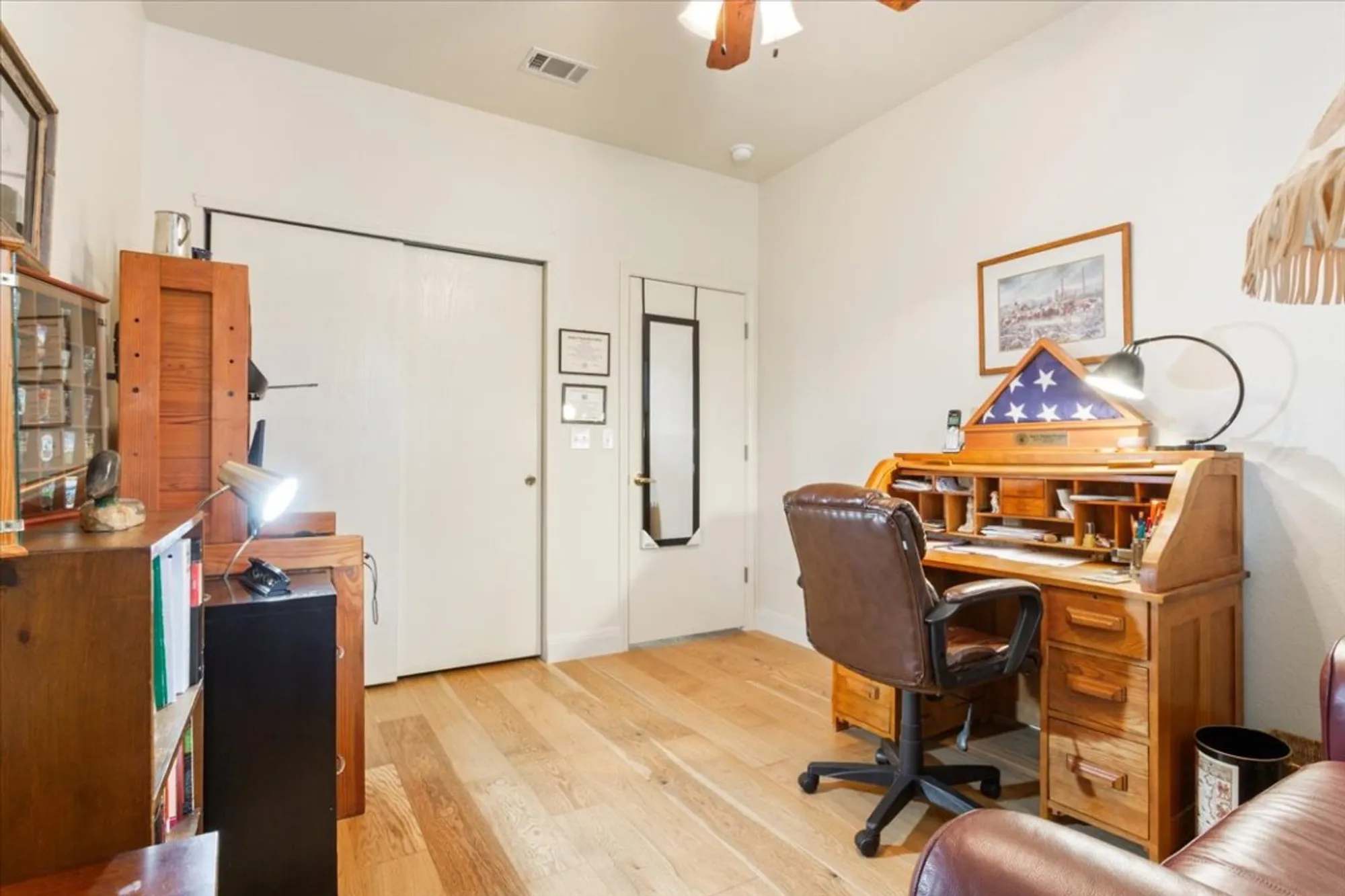 Property Slideshow image 6 of 21 | 104 lynn cv, Georgetown, TX, 78633