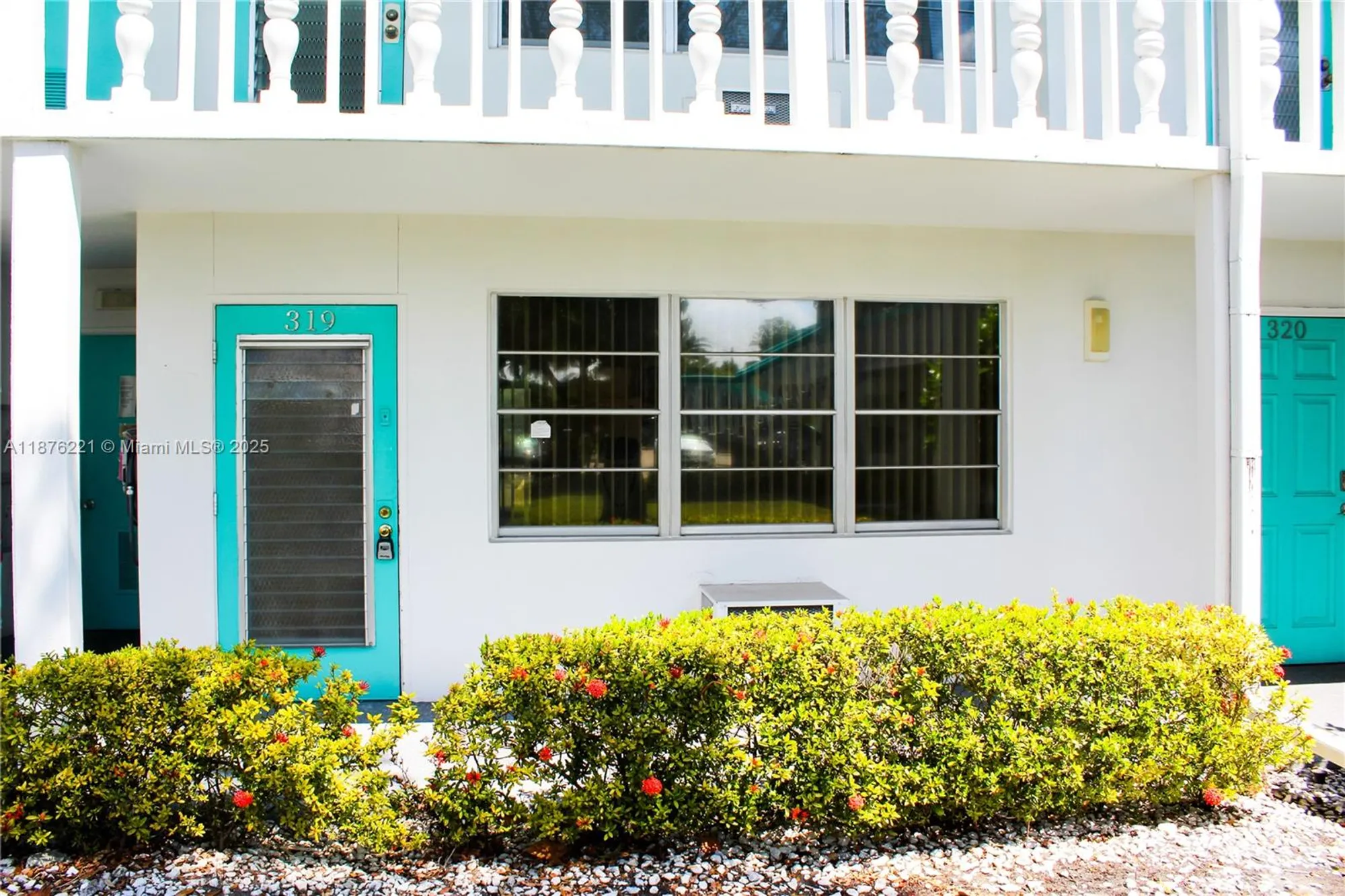 Property Slideshow image 8 of 10 | 319 newport v # 319, Deerfield Beach, FL, 33442