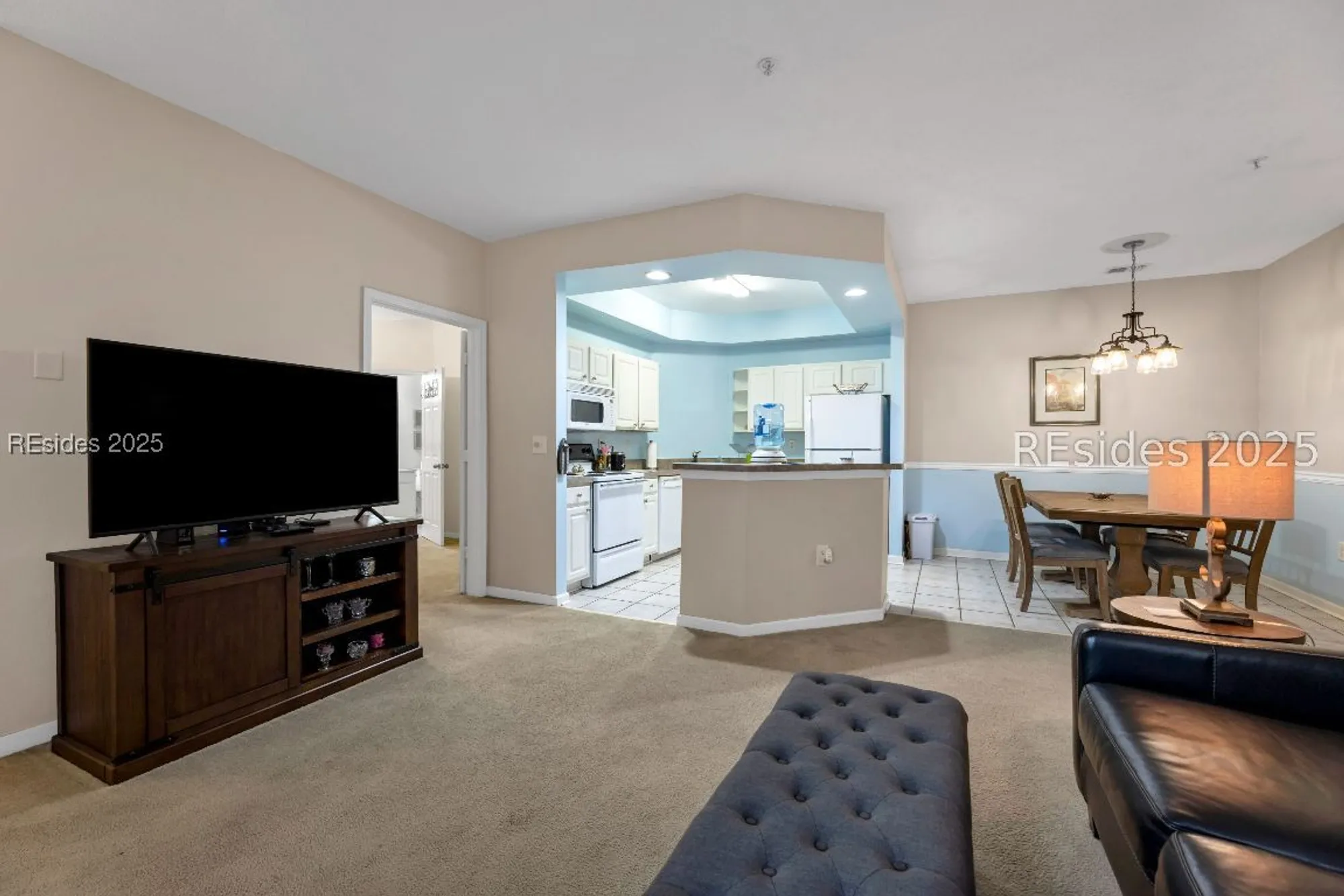 Property Slideshow image 7 of 43 | 380 marshland rd f11, Hilton Head Island, SC, 29926