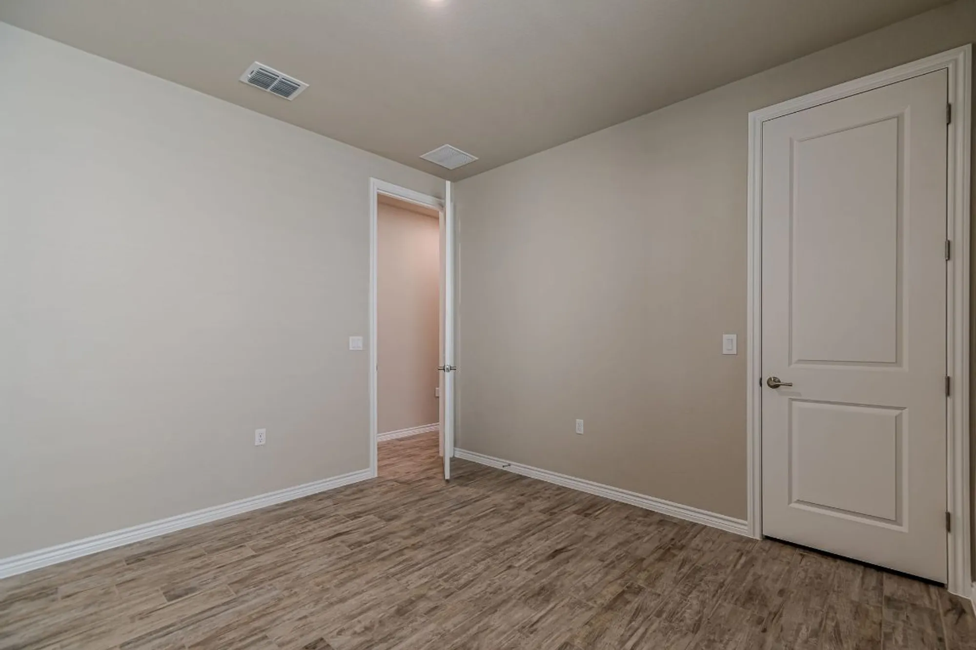 Property Slideshow image 18 of 34 | 104 menard dr # 102, San Marcos, TX, 78666