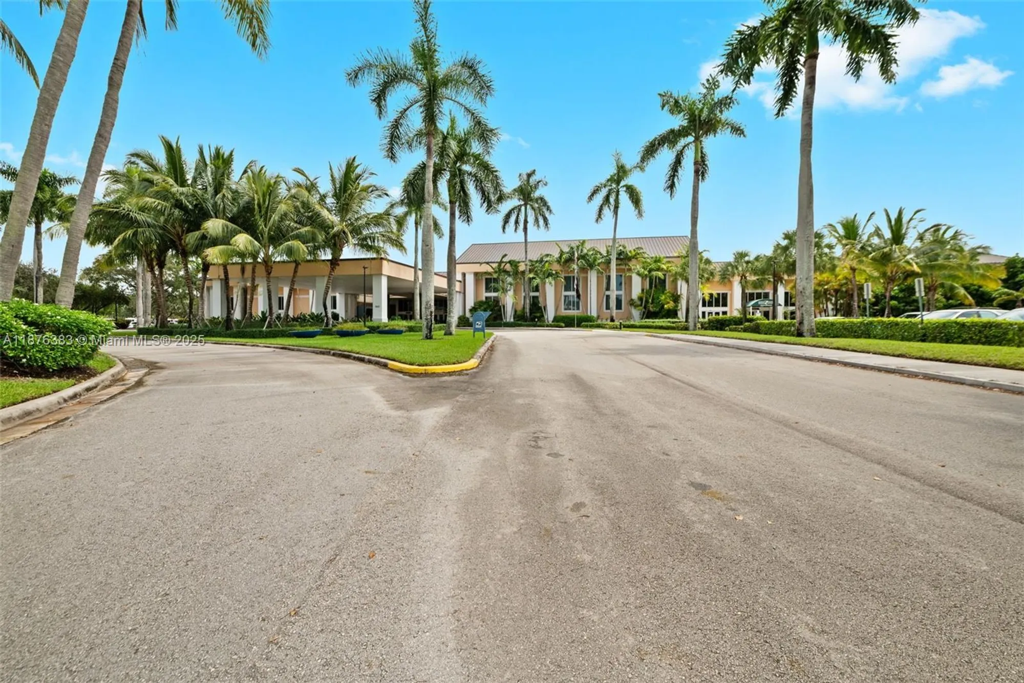 Property Slideshow image 26 of 31 | 9906 malvern dr, Tamarac, FL, 33321