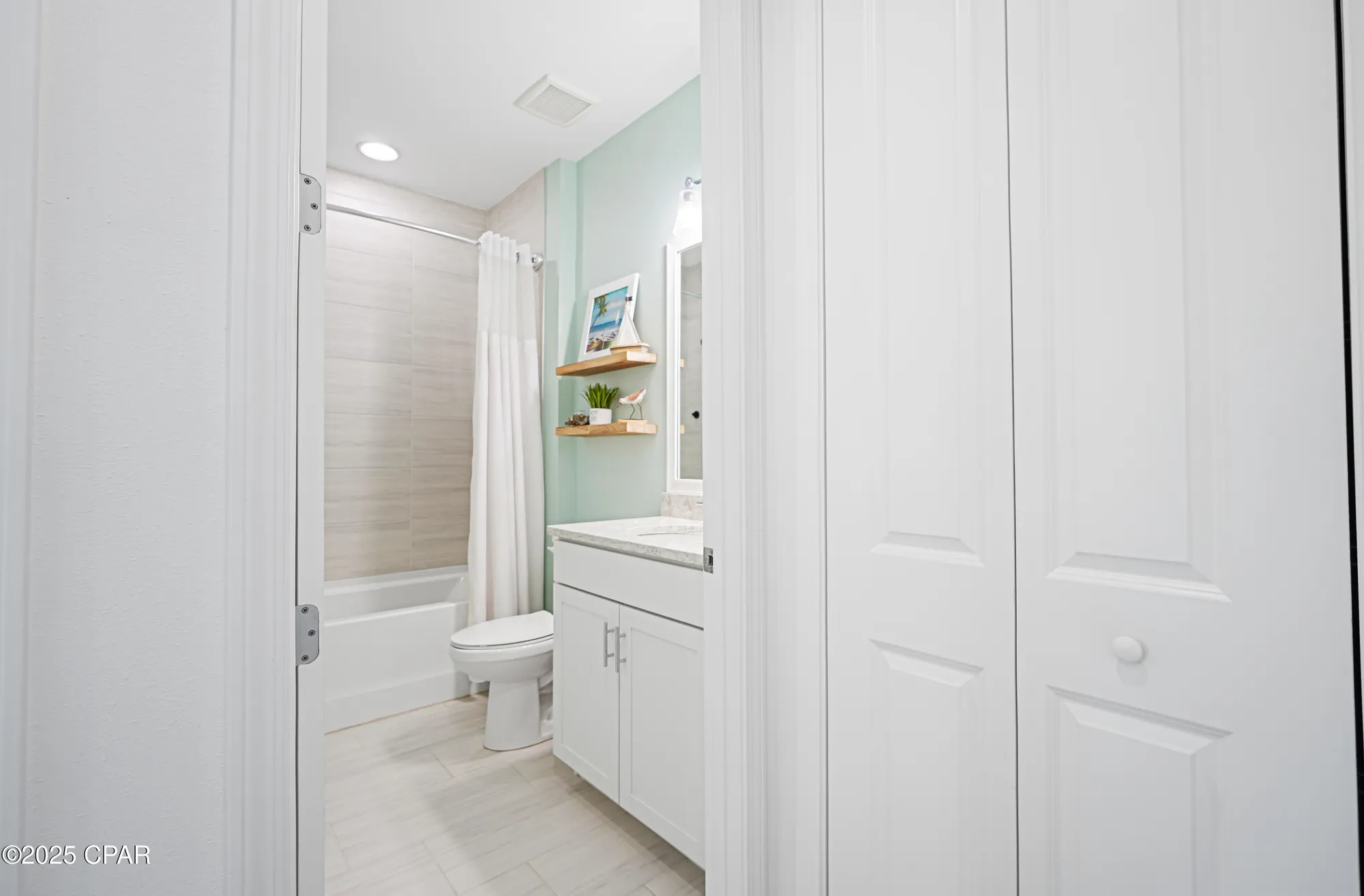 Property Slideshow image 30 of 73 | 8341 fins up ct, Panama City Beach, FL, 32413