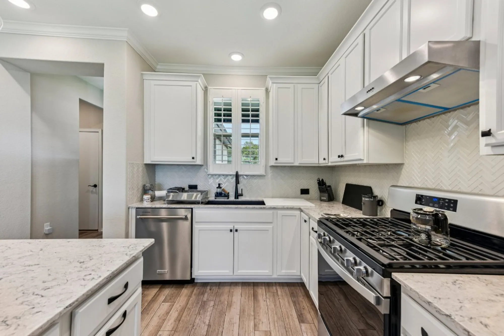 Property Slideshow image 18 of 40 | 106 kitty hawk rd, Georgetown, TX, 78633