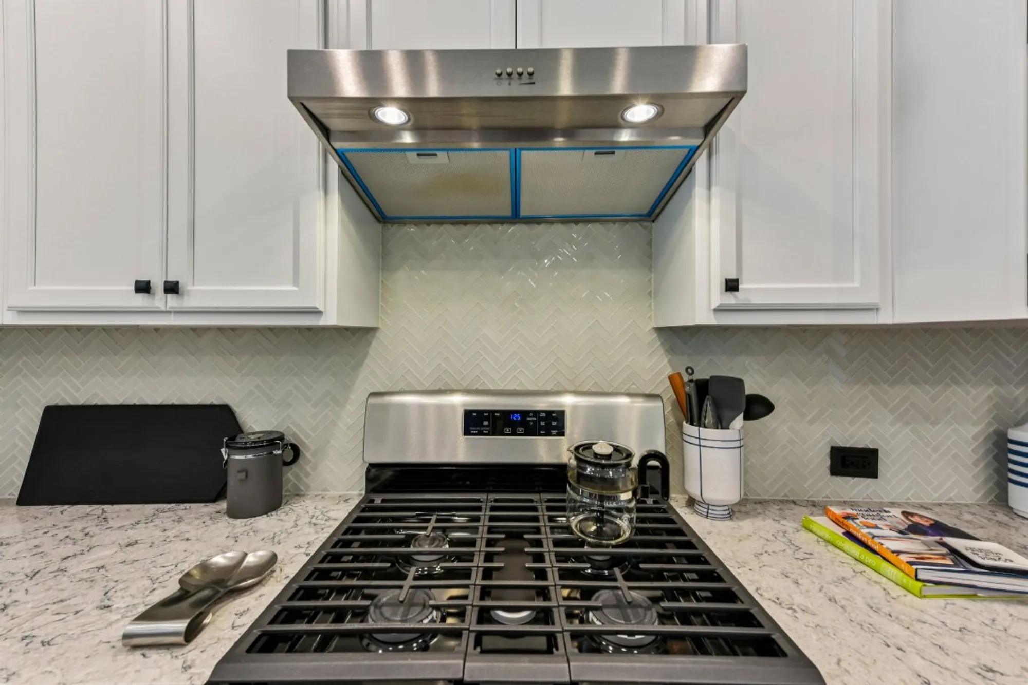 Property Slideshow image 19 of 40 | 106 kitty hawk rd, Georgetown, TX, 78633