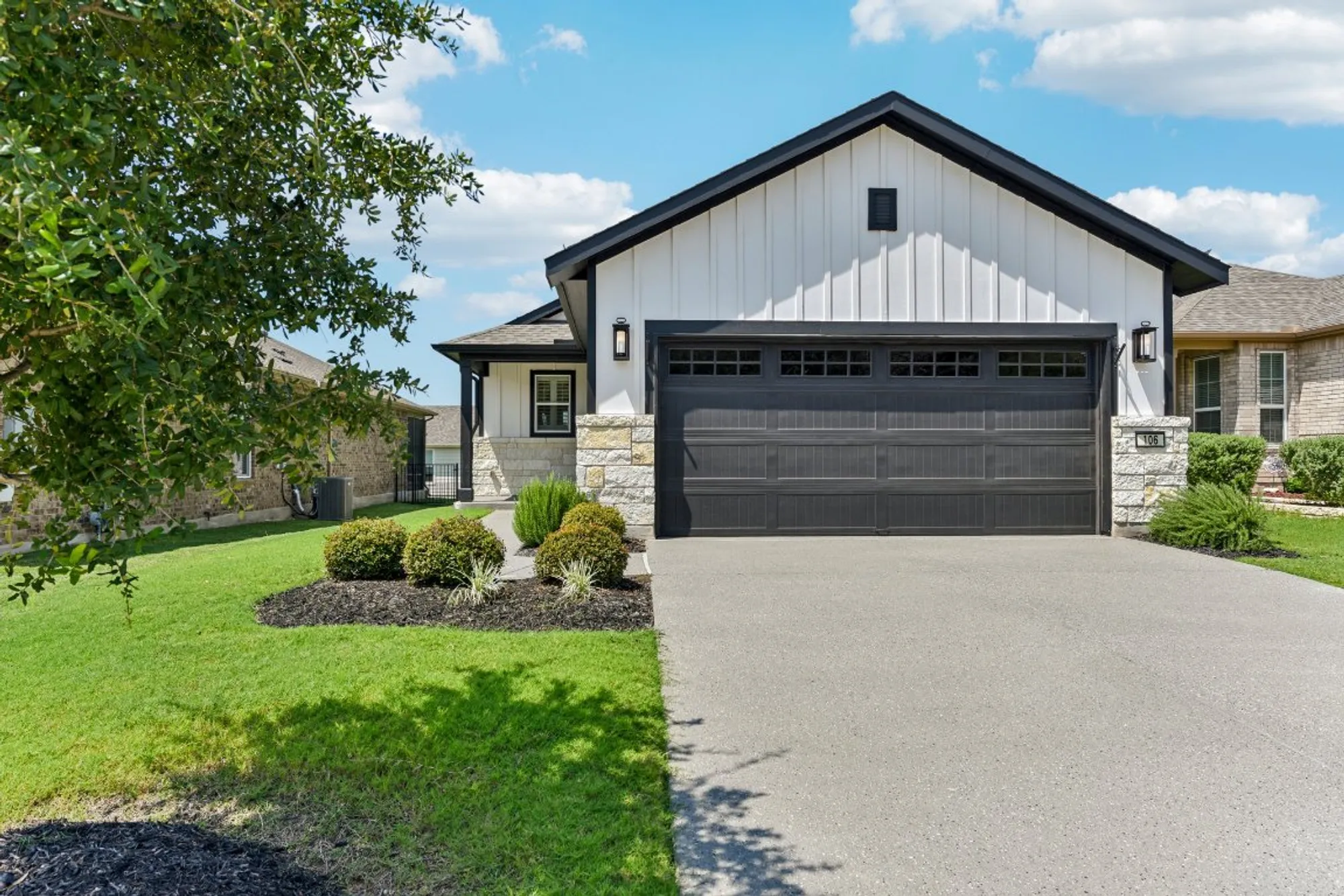 Property Slideshow image 2 of 40 | 106 kitty hawk rd, Georgetown, TX, 78633