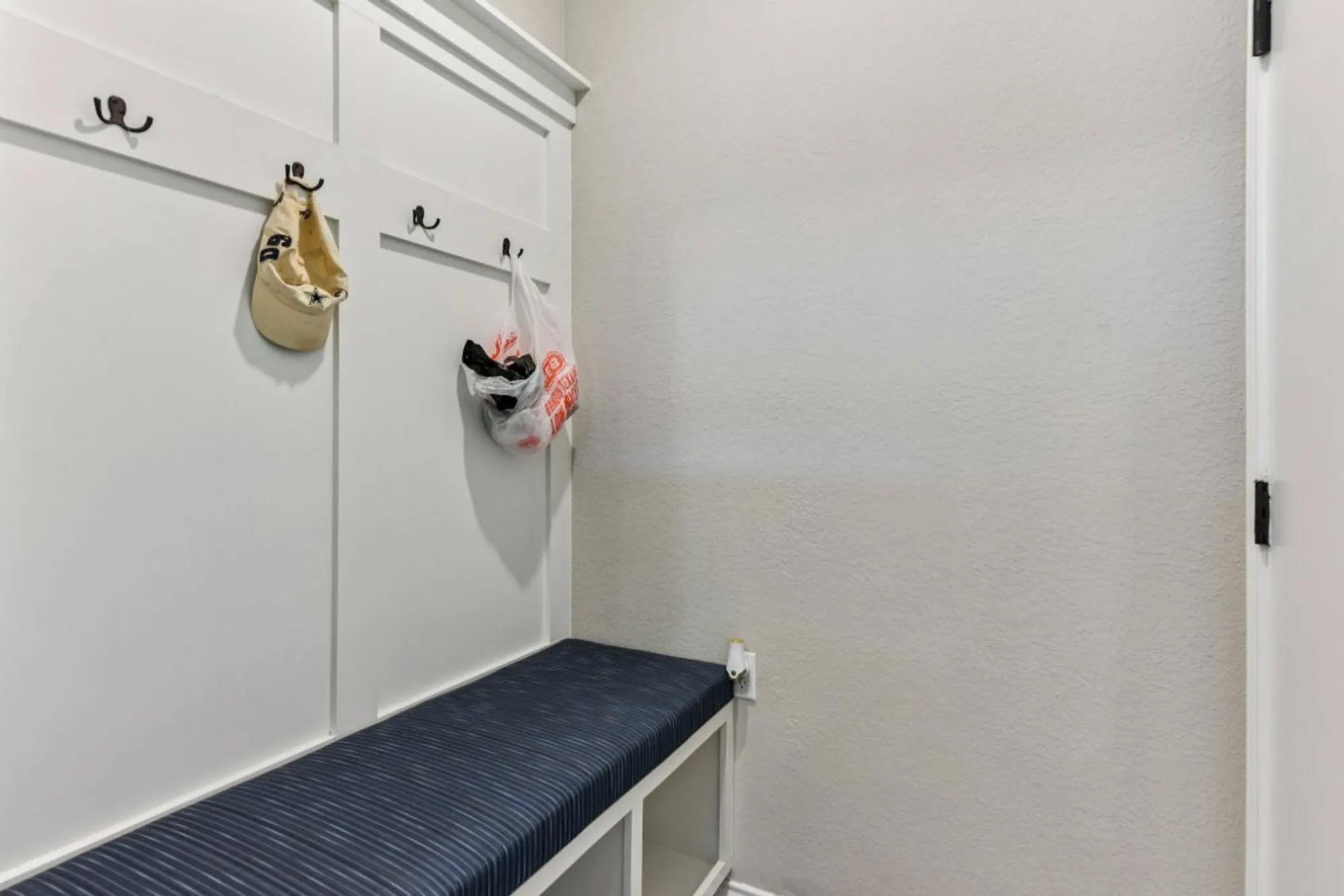 Property Slideshow image 21 of 40 | 106 kitty hawk rd, Georgetown, TX, 78633