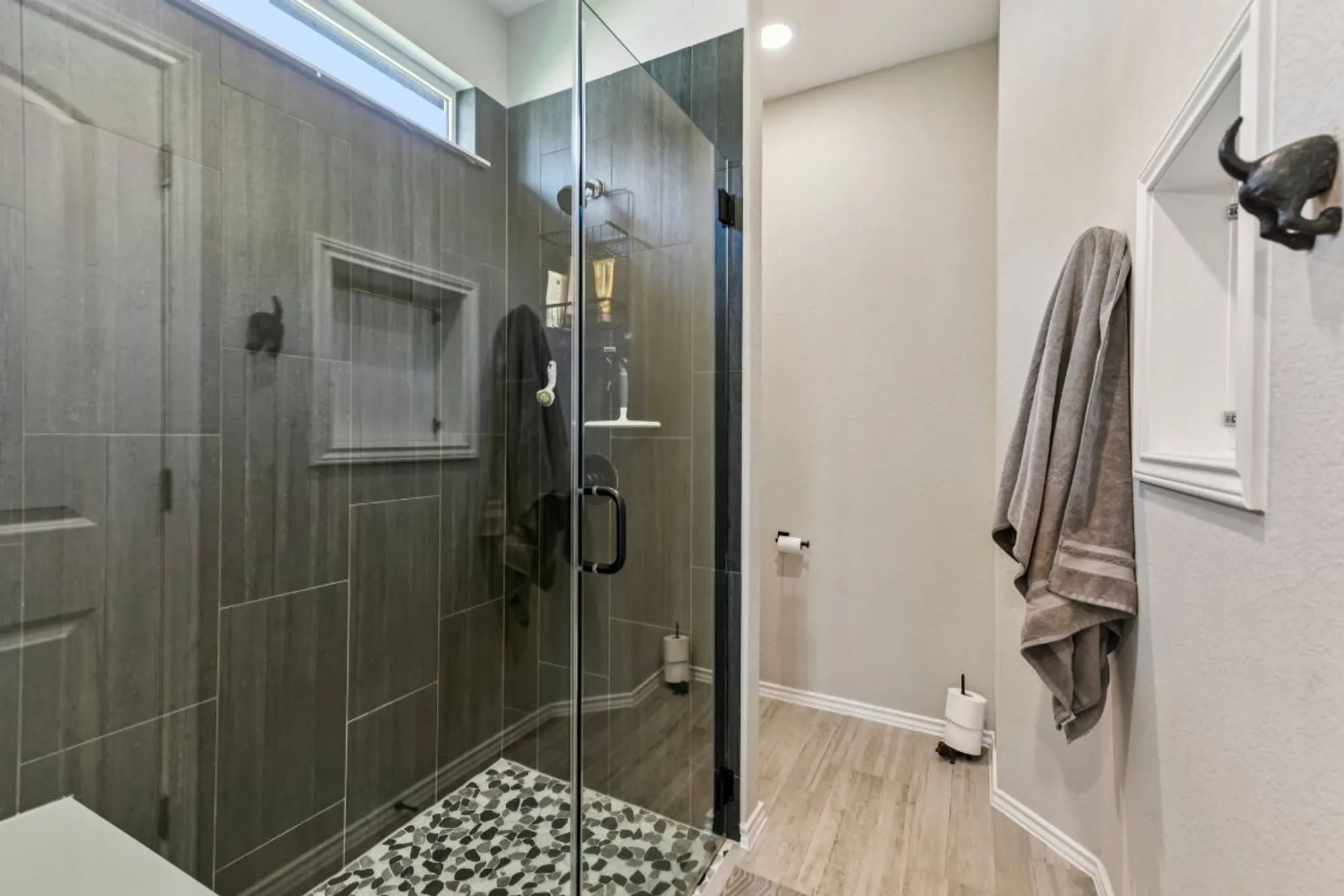 Property Slideshow image 32 of 40 | 106 kitty hawk rd, Georgetown, TX, 78633