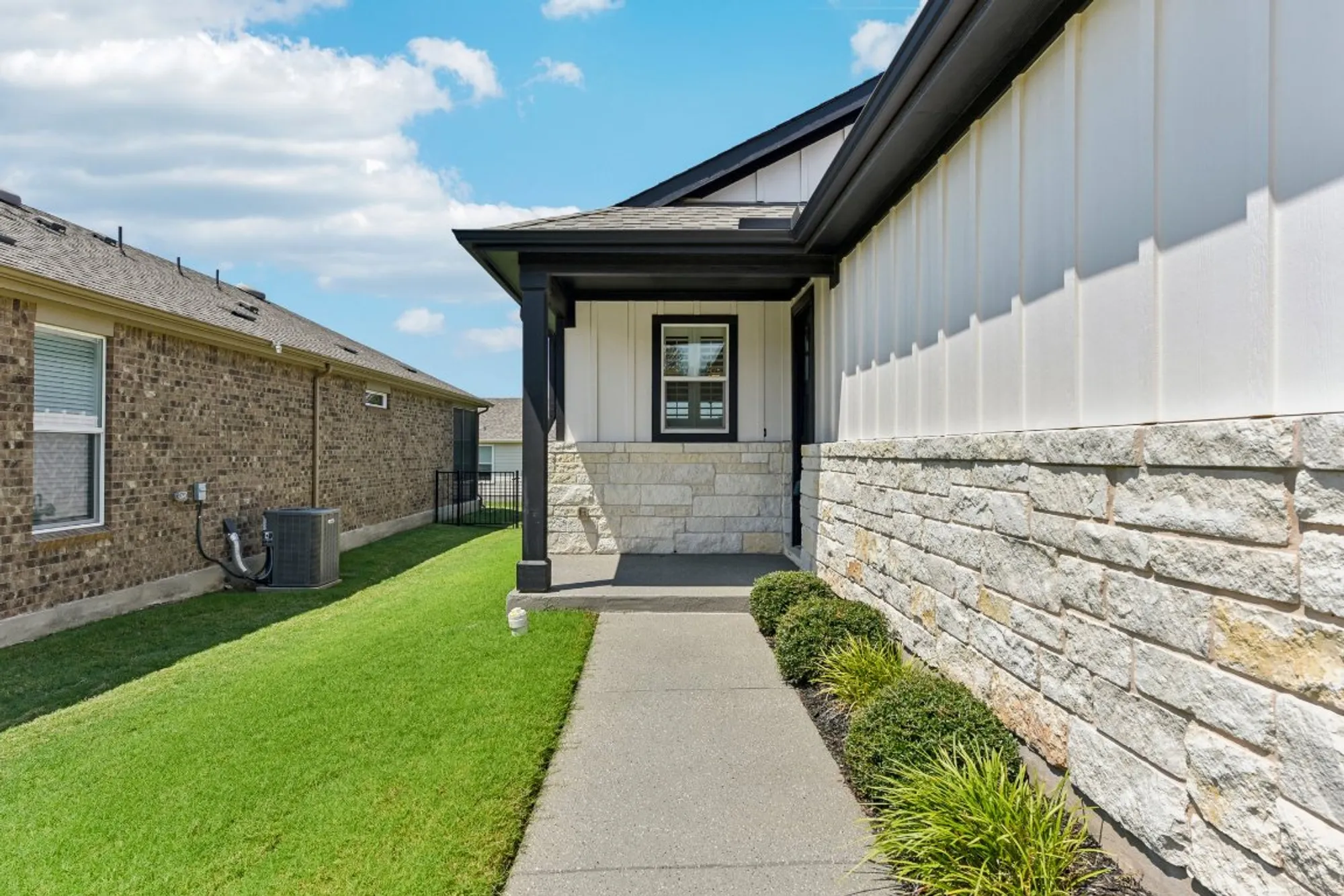 Property Slideshow image 6 of 40 | 106 kitty hawk rd, Georgetown, TX, 78633