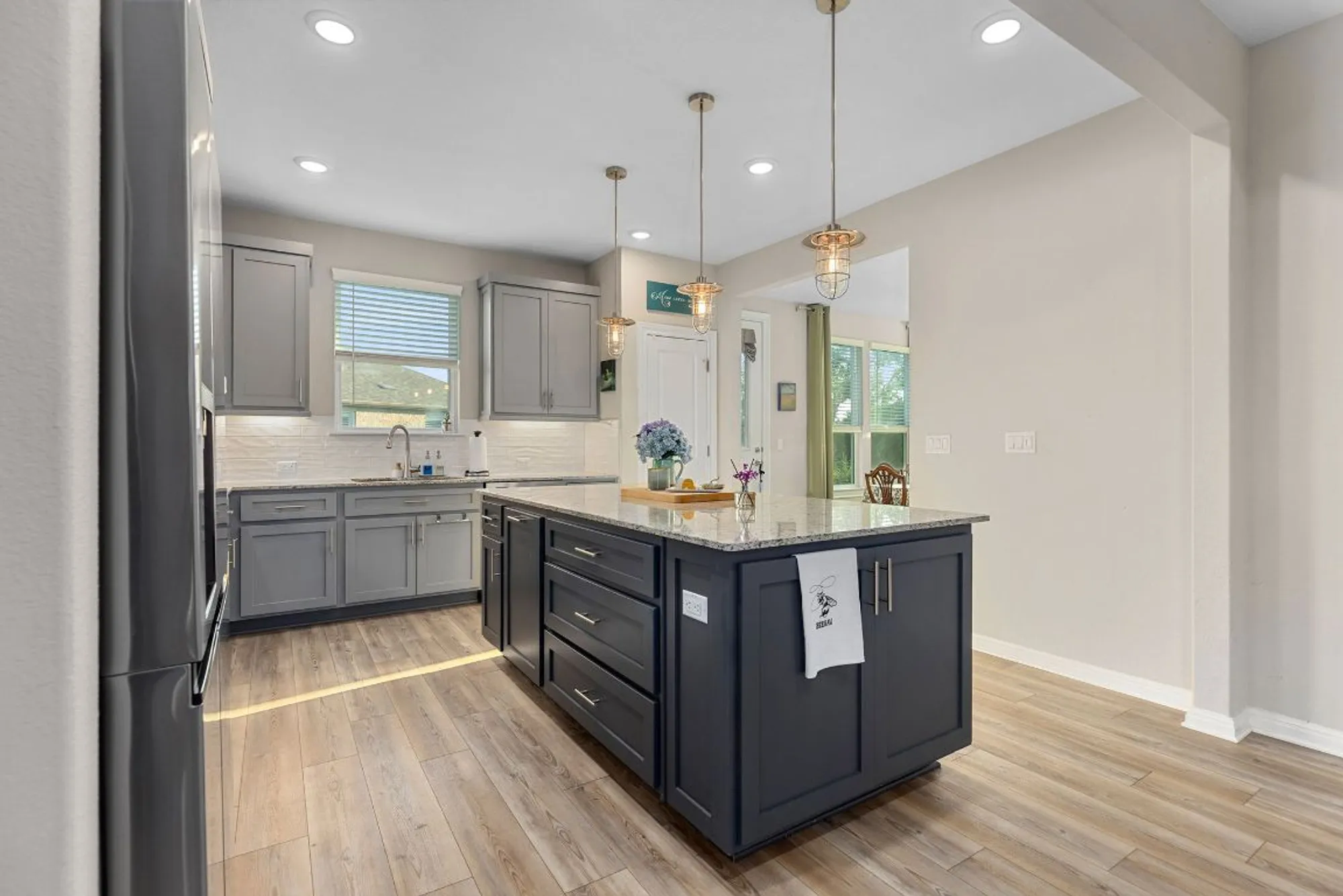 Property Slideshow image 16 of 32 | 101 bristol cv, Georgetown, TX, 78633