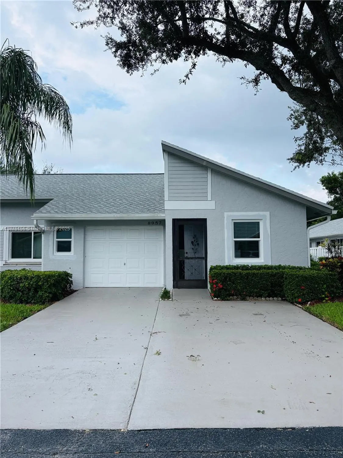 Property Slideshow image 2 of 43 | 8957 meadowlark way, Boca Raton, FL, 33496