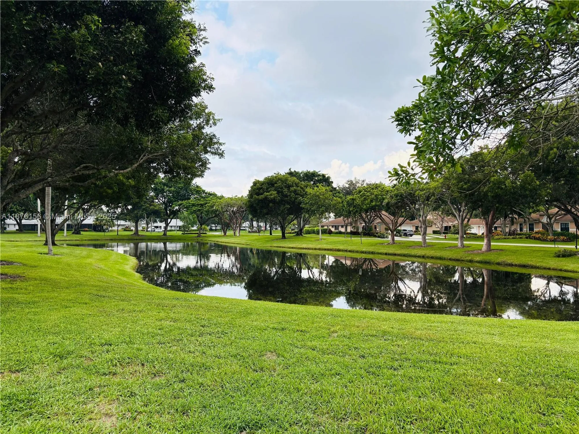 Property Slideshow image 4 of 43 | 8957 meadowlark way, Boca Raton, FL, 33496