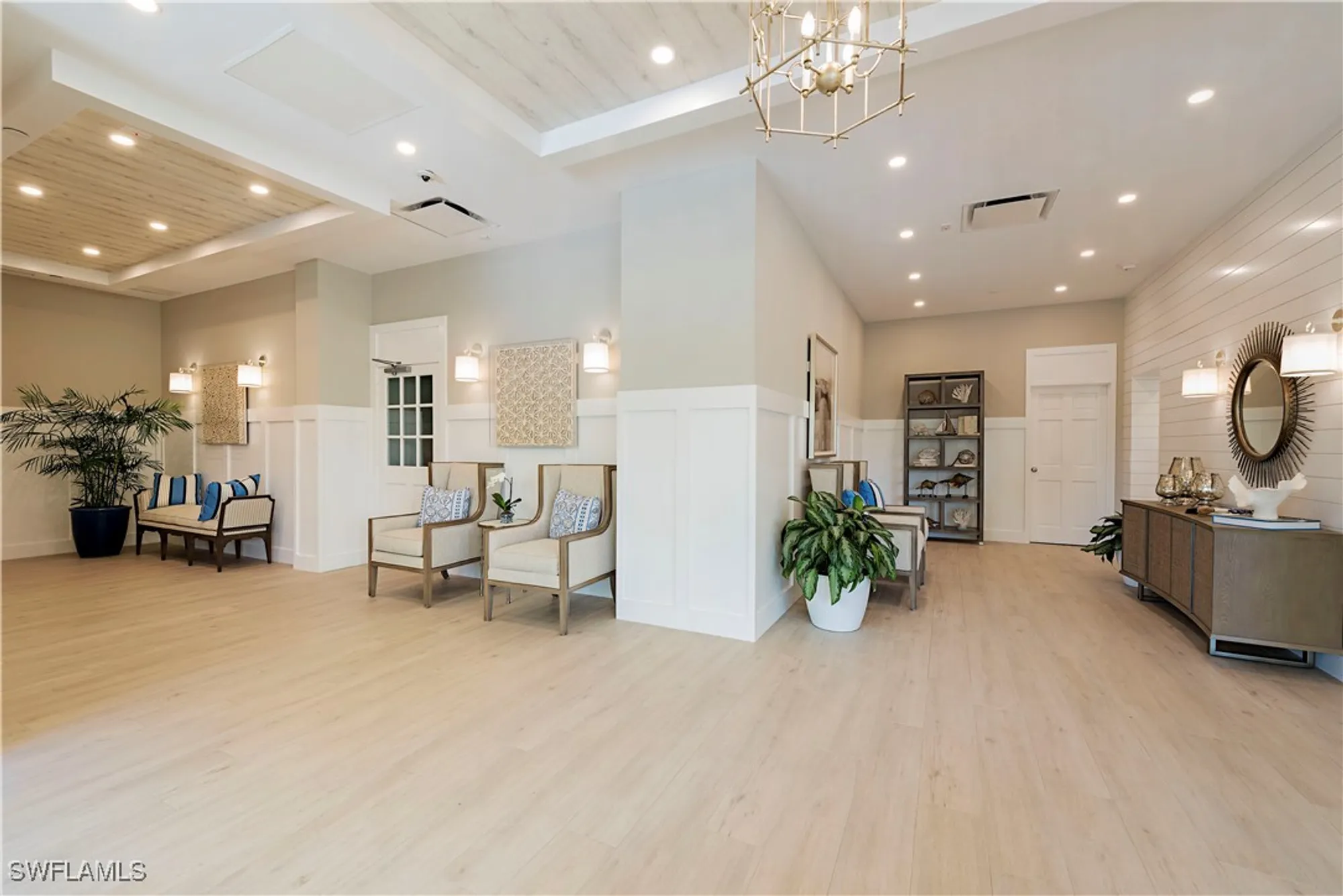 Property Slideshow image 14 of 33 | 5501 heron point dr 504, Naples, FL, 34108