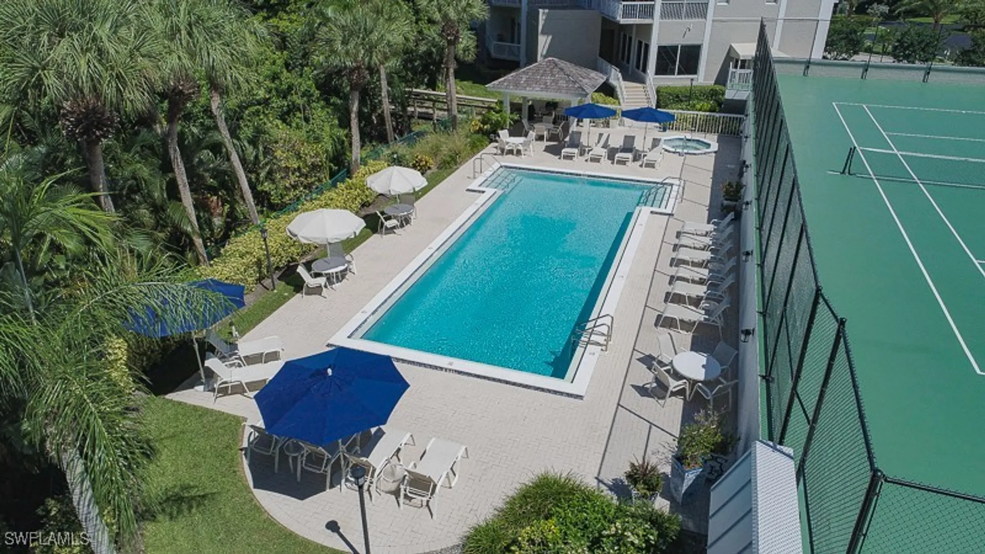 Property Slideshow image 18 of 33 | 5501 heron point dr 504, Naples, FL, 34108