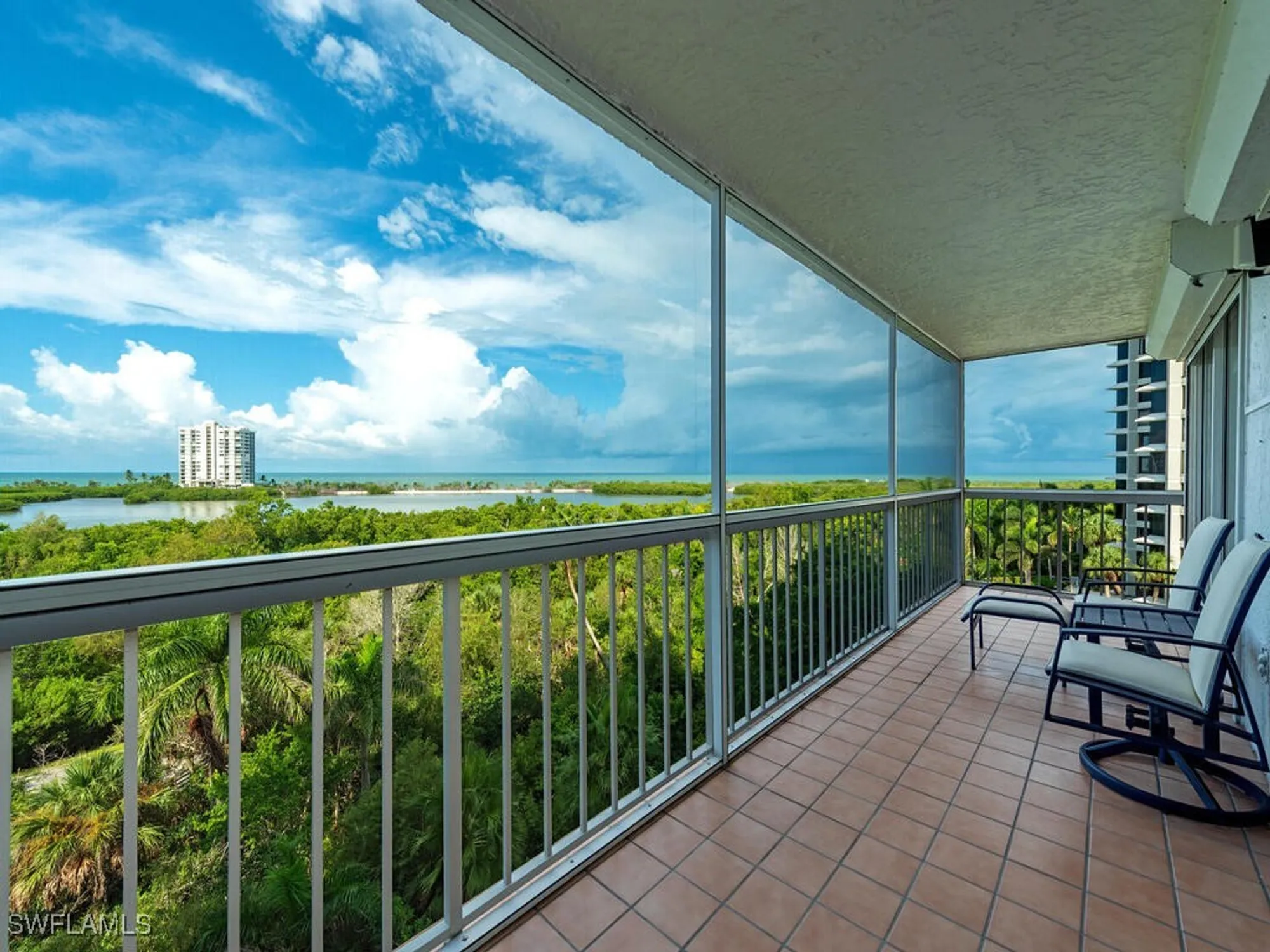 Property Slideshow image 12 of 33 | 5501 heron point dr 504, Naples, FL, 34108