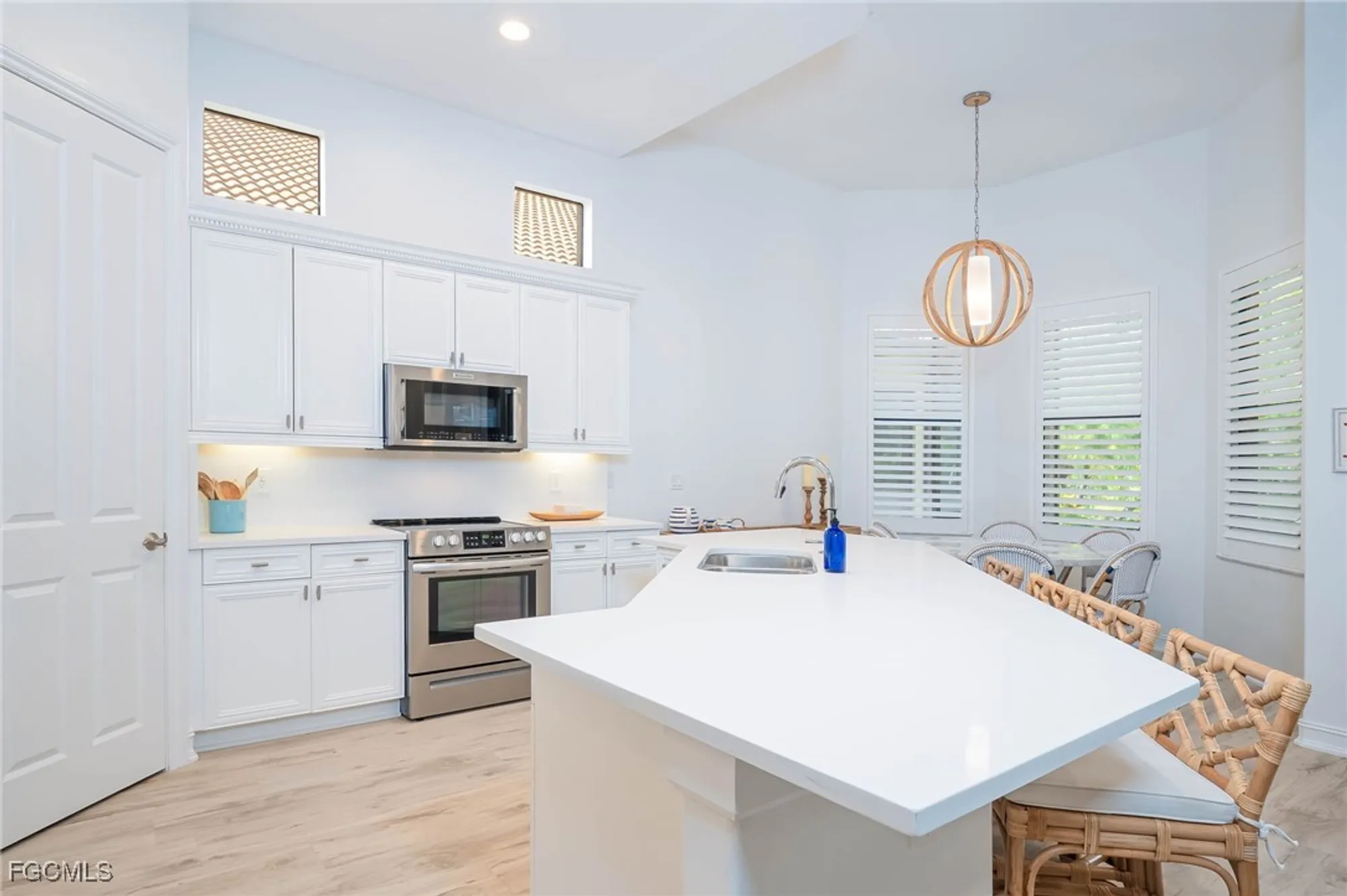 Property Slideshow image 2 of 50 | 8227 provencia ct, Fort Myers, FL, 33912