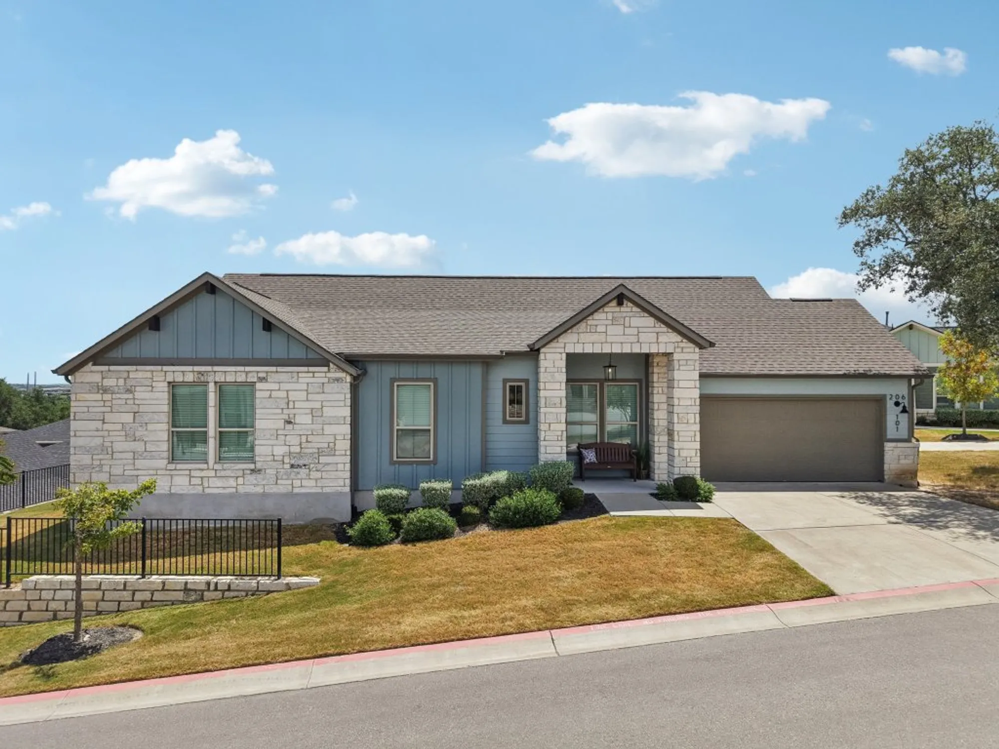 Property Slideshow image 6 of 37 | 206 eagle dr # 101, San Marcos, TX, 78666