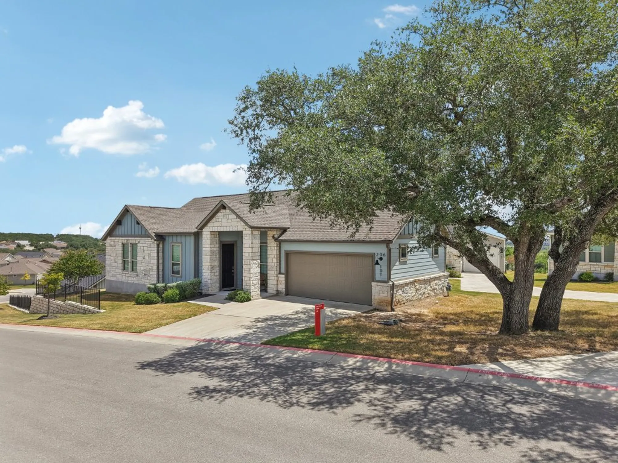 Property Slideshow image 7 of 37 | 206 eagle dr # 101, San Marcos, TX, 78666