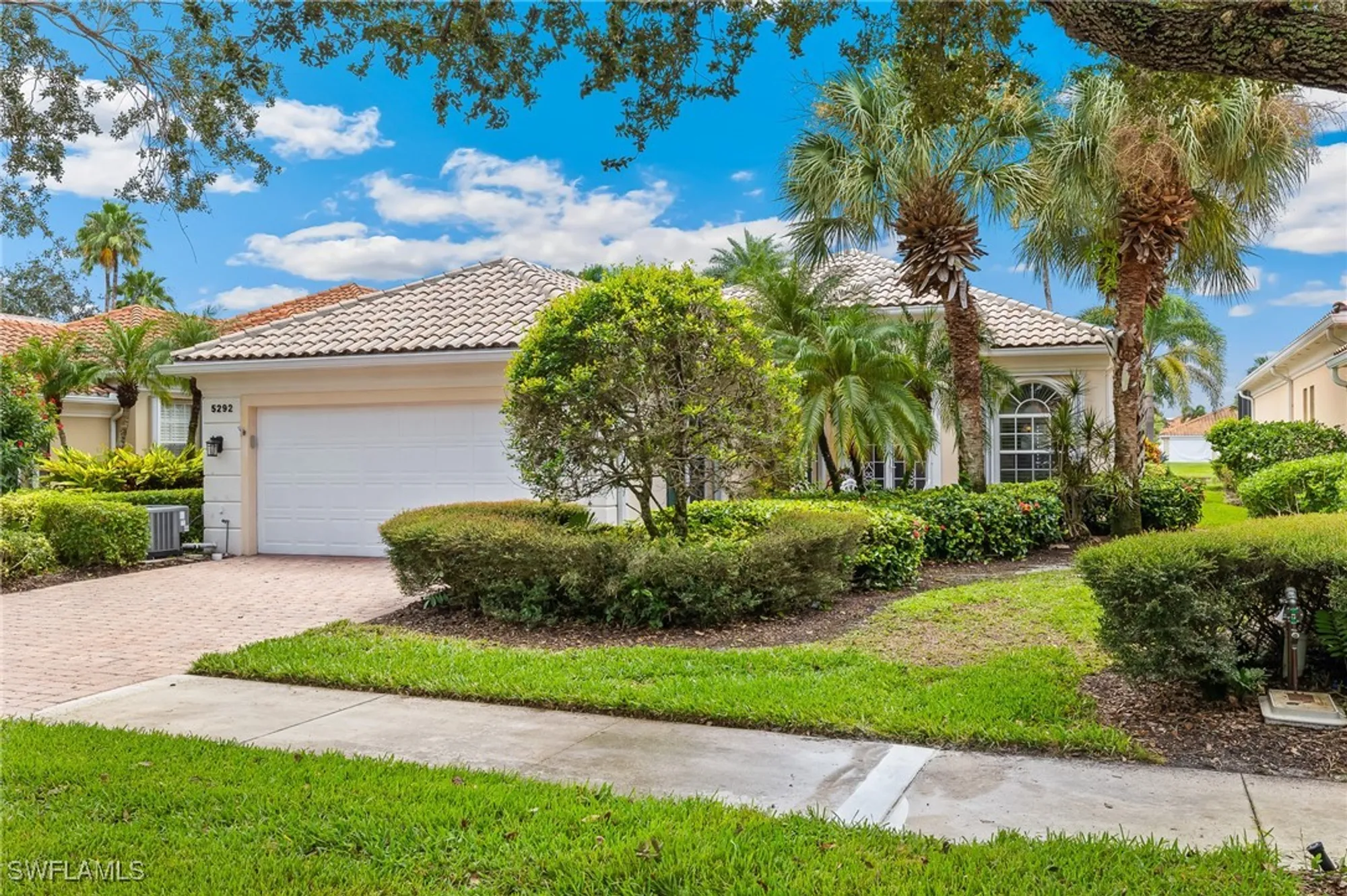 Property Slideshow image 4 of 44 | 5292 hawkesbury way, Naples, FL, 34119