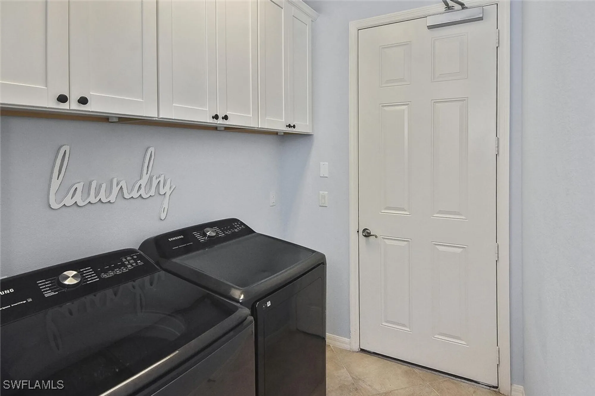 Property Slideshow image 19 of 50 | 8949 malibu st 303, Naples, FL, 34113